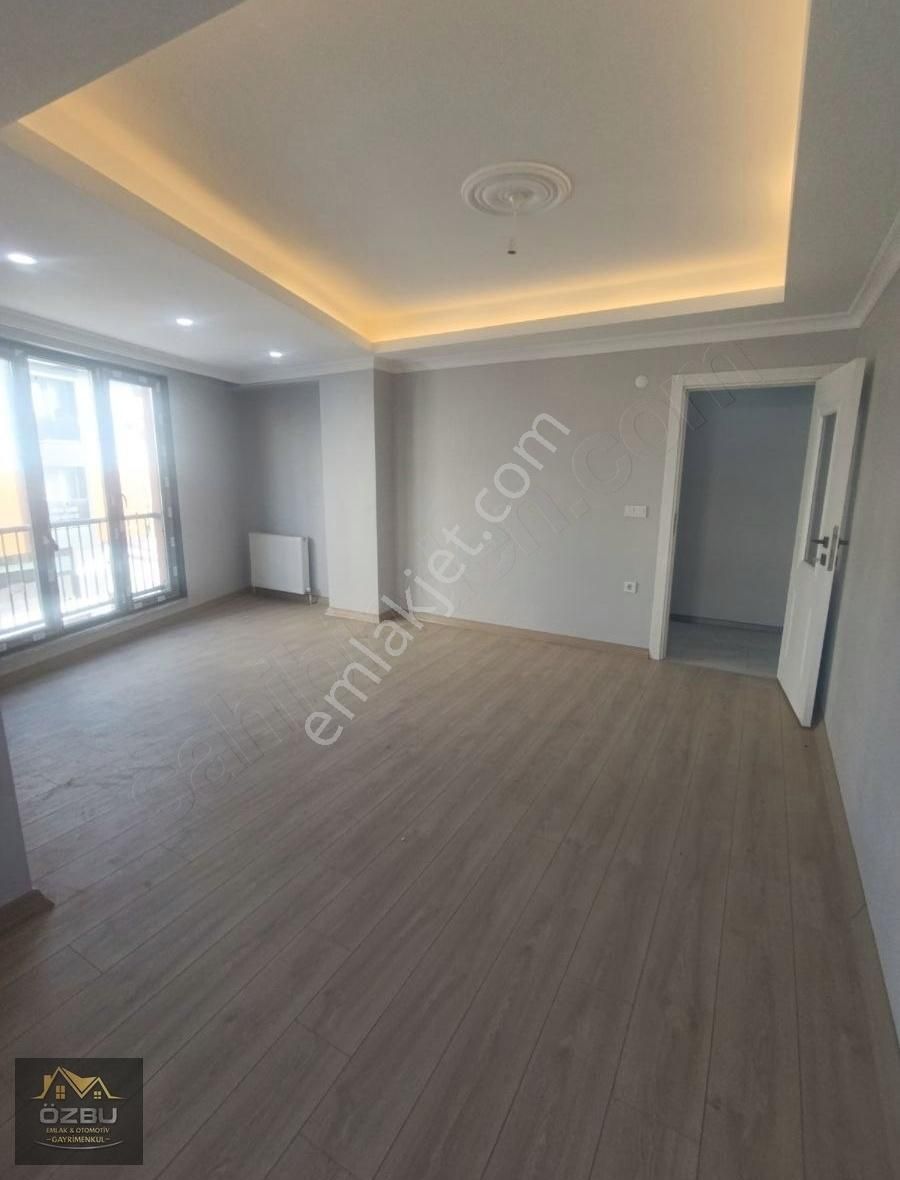 Özbu Emlak'tankiralık 3+1 Arakat Cadde Dibi Merkezi Konum