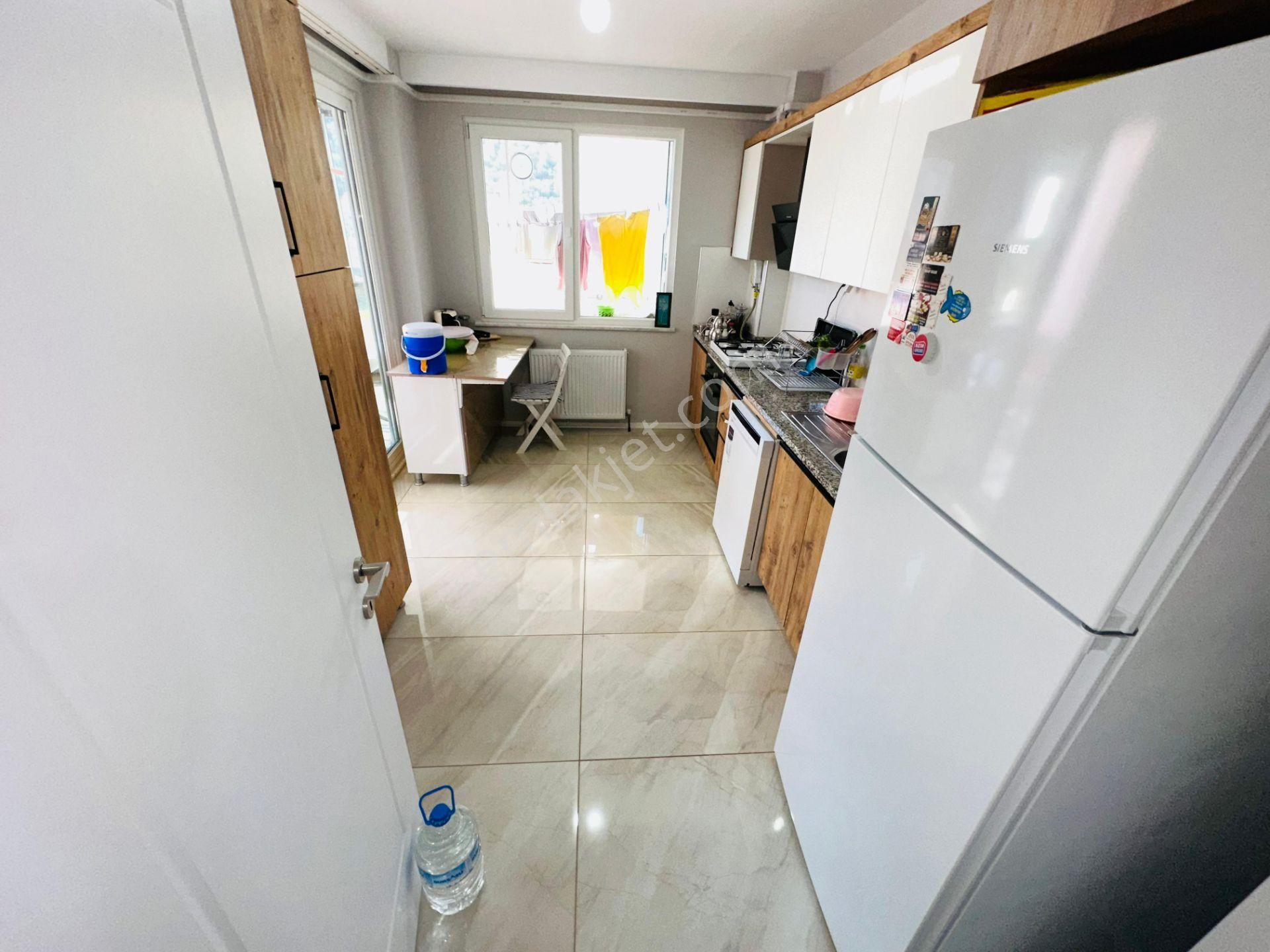 Kadıköy De 2+1 Evebeyn Banyolu Satılık Daire - Görsel 13