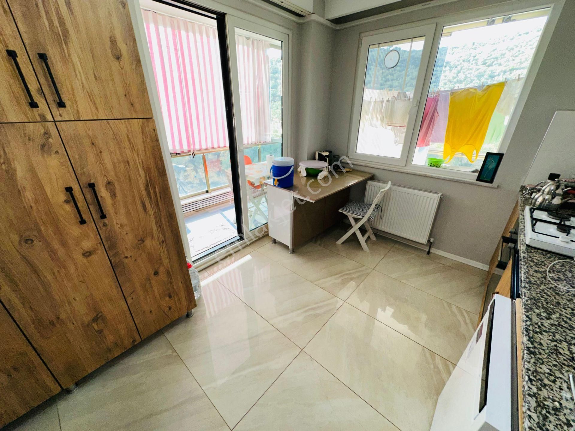 Kadıköy De 2+1 Evebeyn Banyolu Satılık Daire - Görsel 16