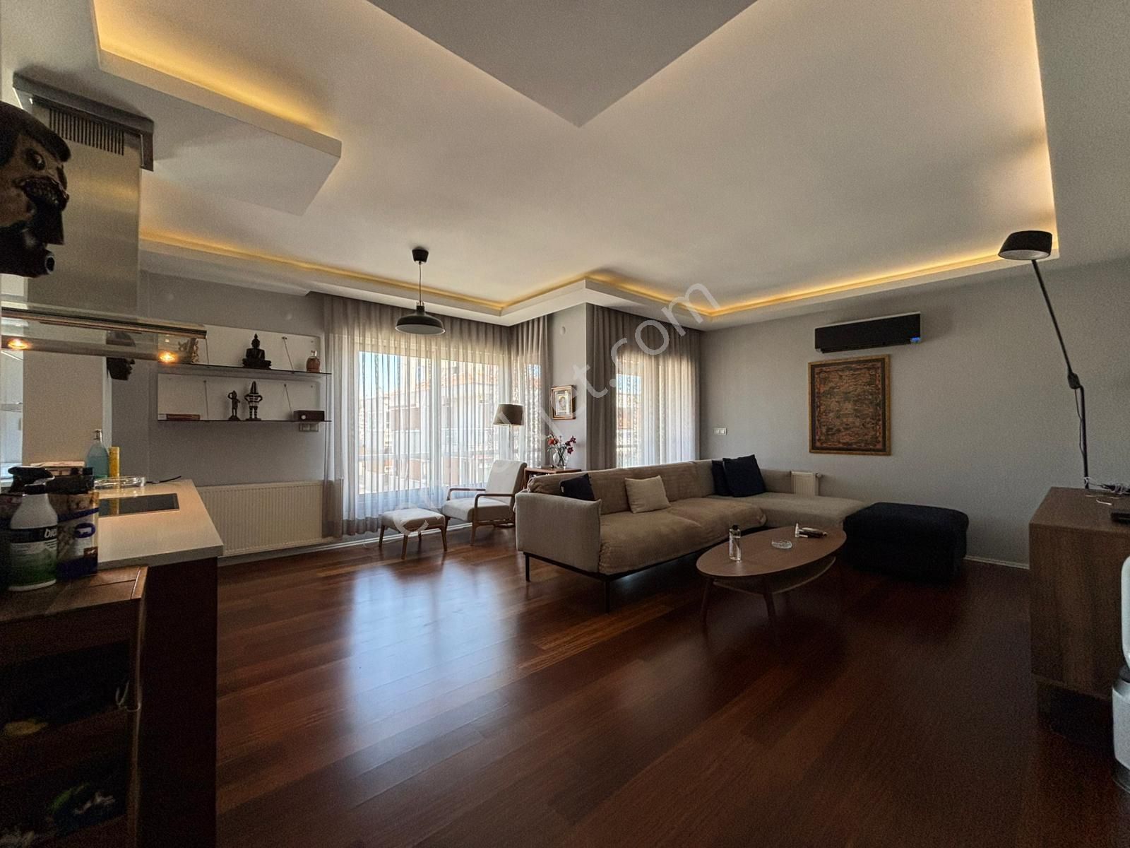 Alsancak Gül Sokakta 2+1 Köşe Ebeveyn Banyolu Otoparklı Kiralık Daire!