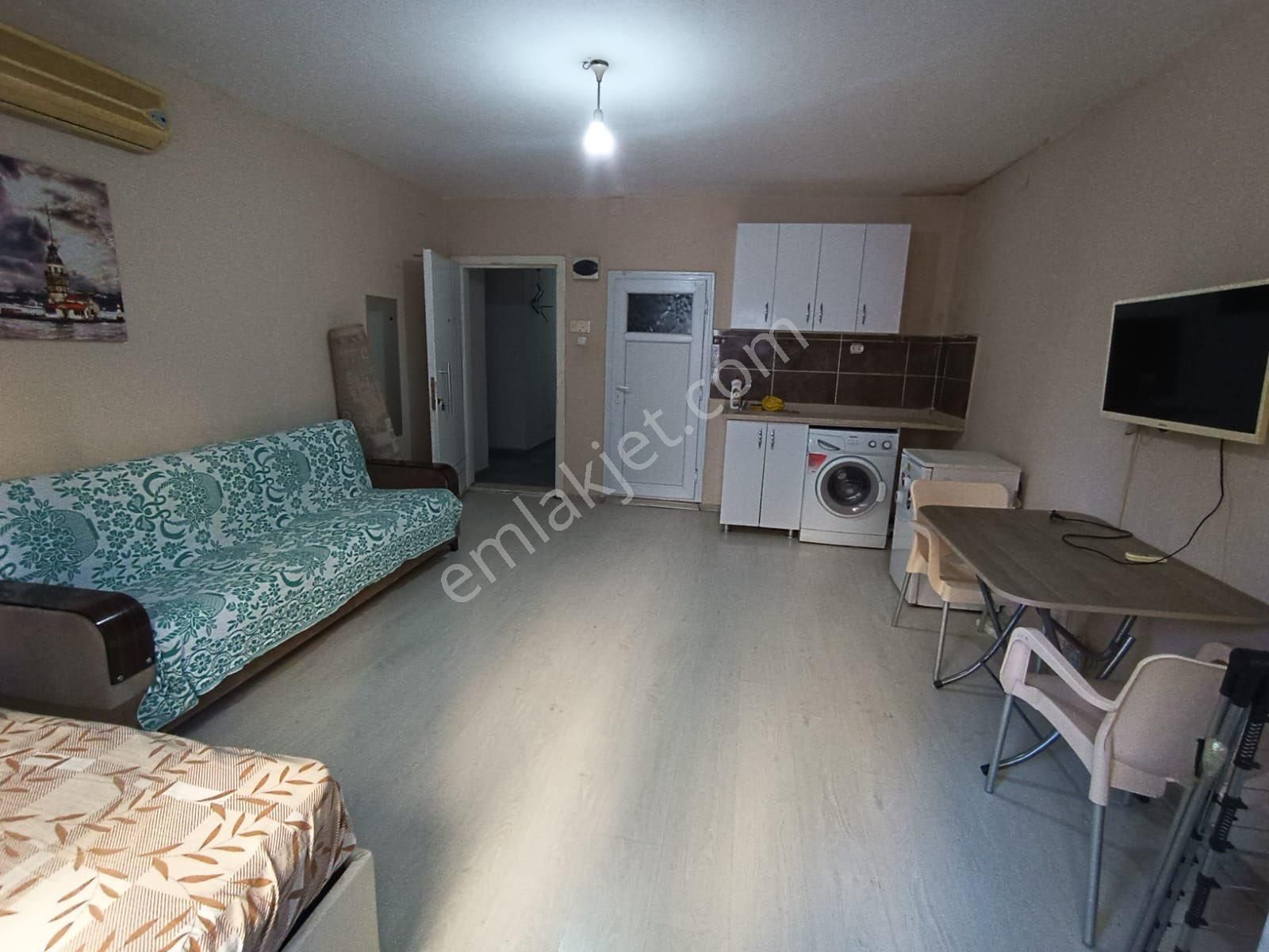 Baraj Yolunda Lc Wakiki Arasında Eşyalı Kiralık 1+0