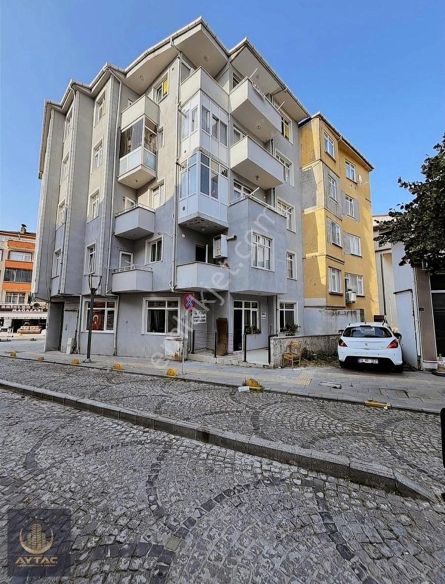 Gölcük Merkez Mah. 2+1 İçi Sıfırlanmış Daire