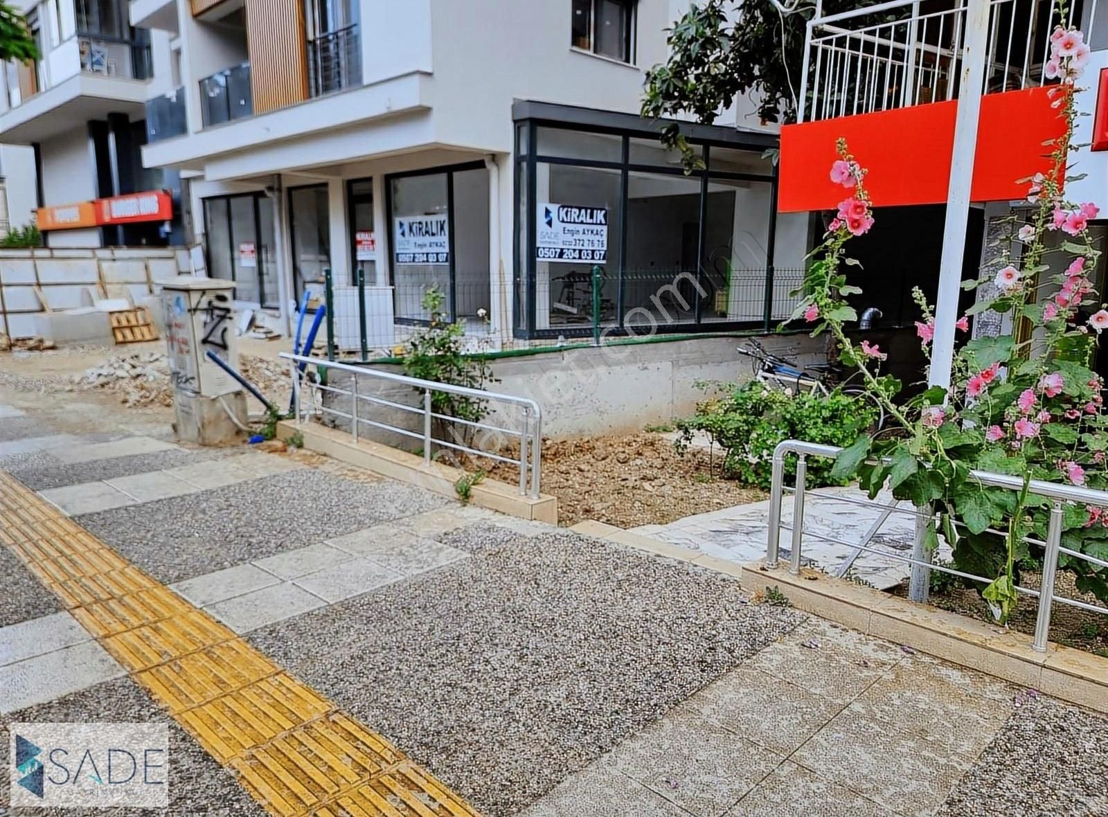 Sadeden Gırne Cad. Üstünde Sıfır Binada Kiralik Dükkan