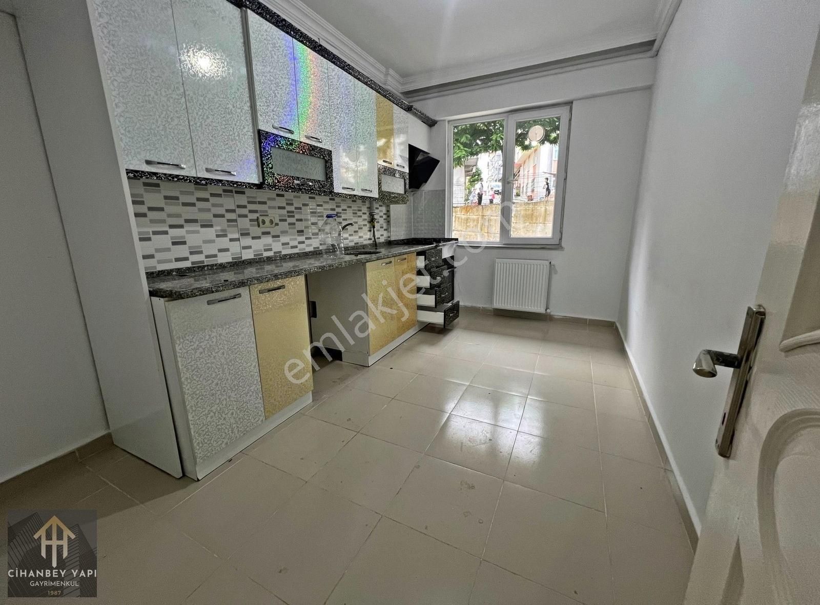 Çınarlık Mh Yeni Bina 2+1 Giriş Katı 110 M2 Balkon Ayrı Mutfak