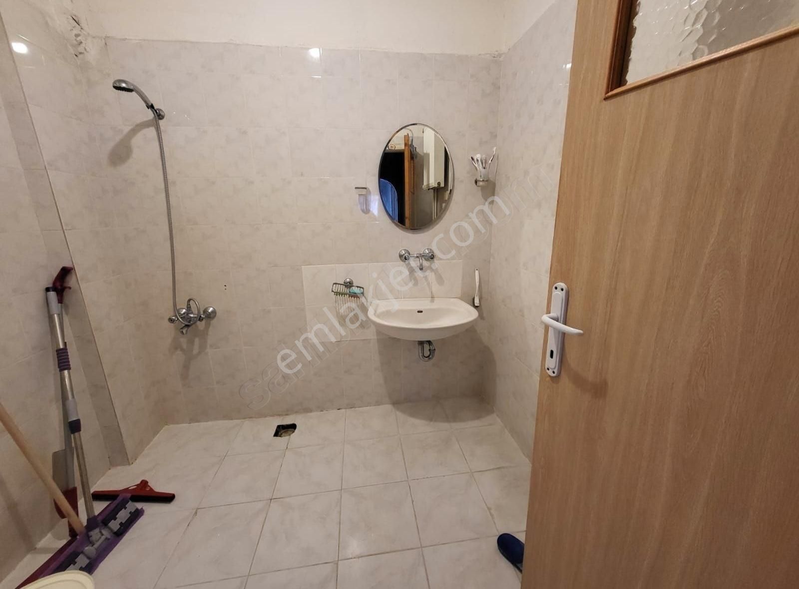 Nur Emlaktan Ankara Keçi Öğren 19 Mayıs.m.h 110 M2 Daire 2 Çi Ka