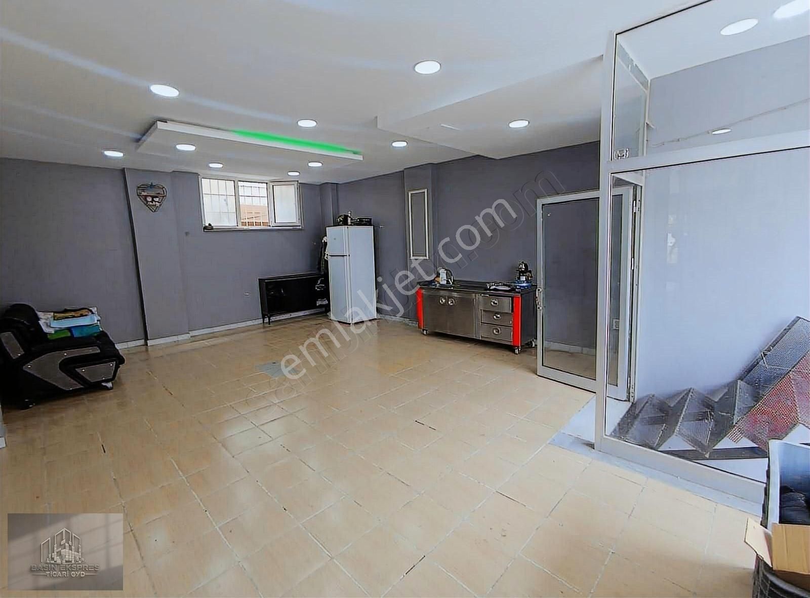 Sulyapıdan Caddeye Paralel Yeni Binada 55 M2 Kiralık Dükkan