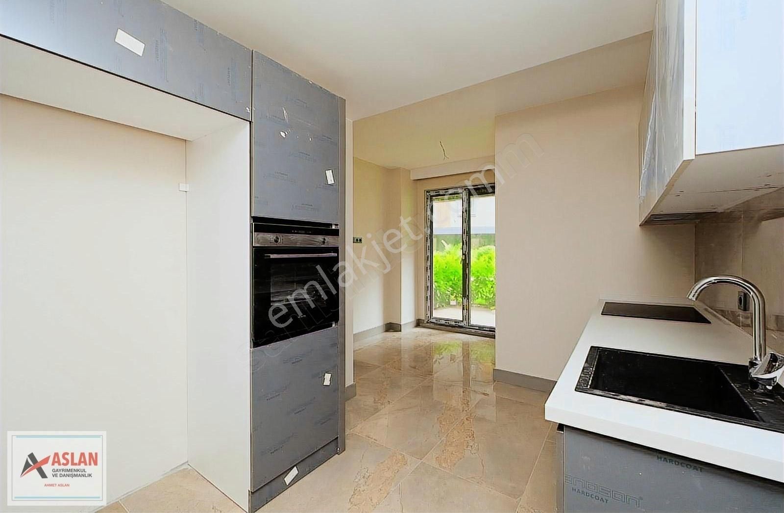 Çengelköy Hasbahçe Evlerinde Bahçeli 3+1/200 M2 Bahçe Katı - Görsel 24