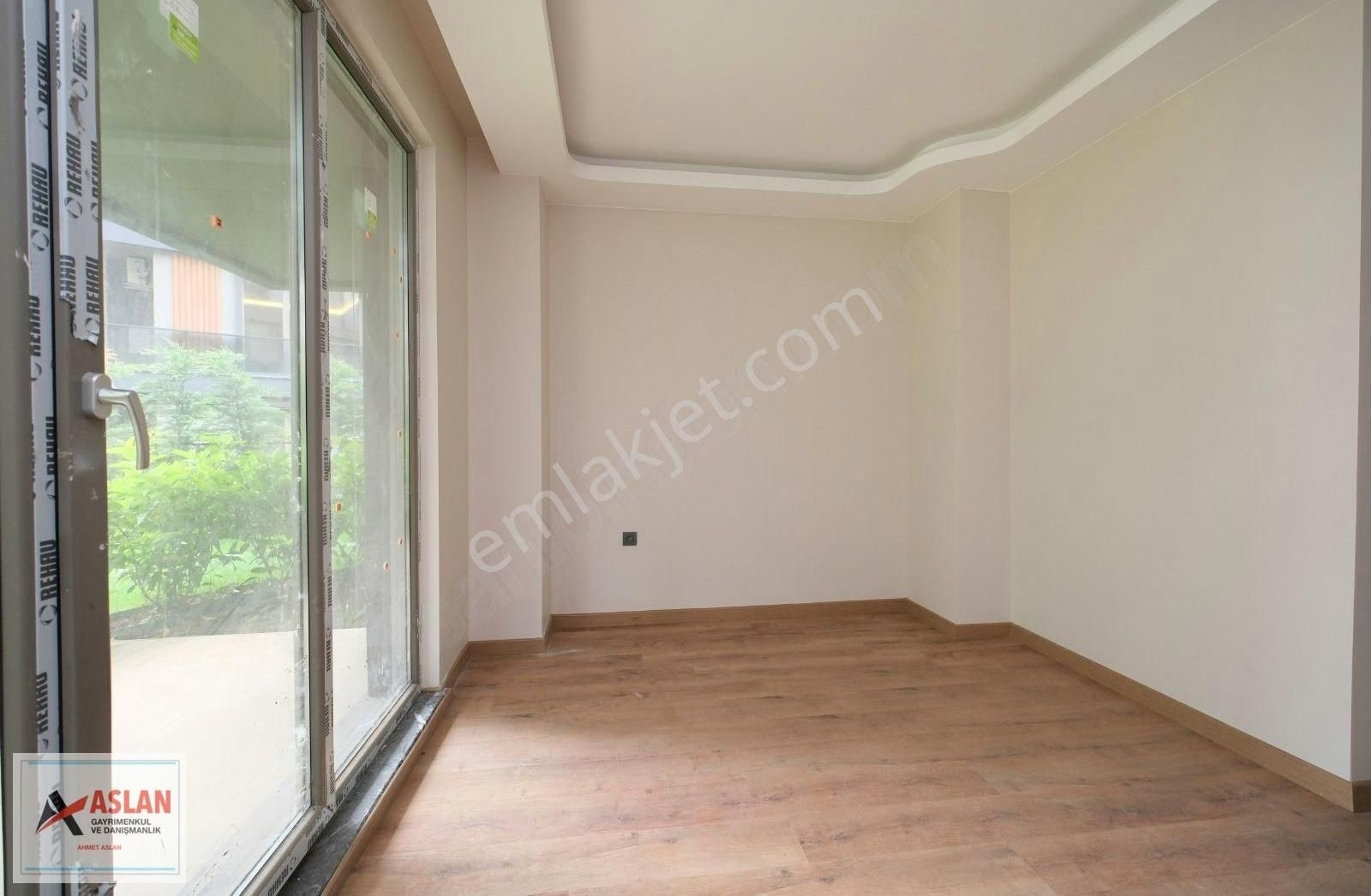 Çengelköy Hasbahçe Evlerinde Bahçeli 3+1/200 M2 Bahçe Katı - Görsel 7