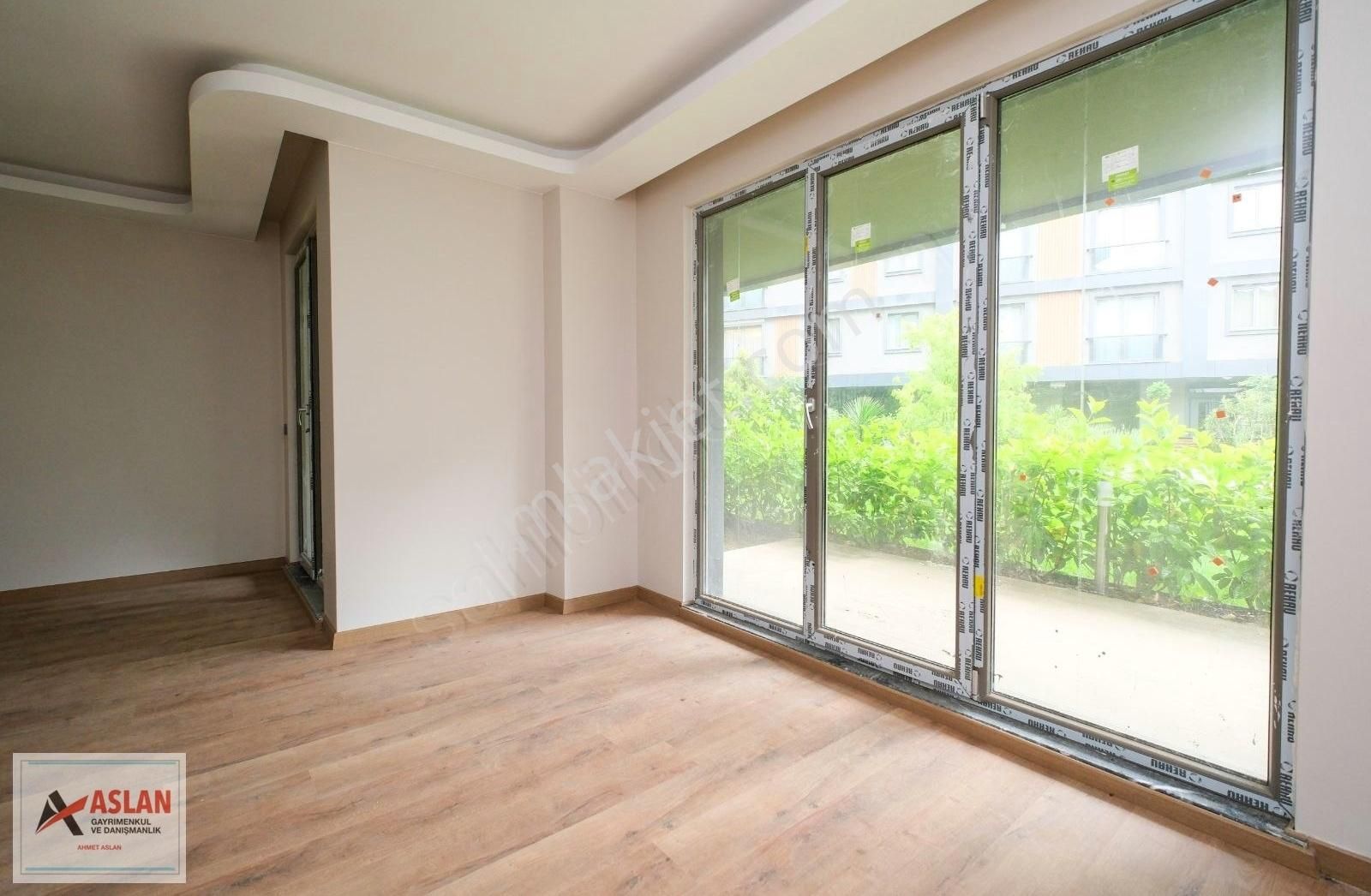 Çengelköy Hasbahçe Evlerinde Bahçeli 3+1/200 M2 Bahçe Katı - Görsel 23