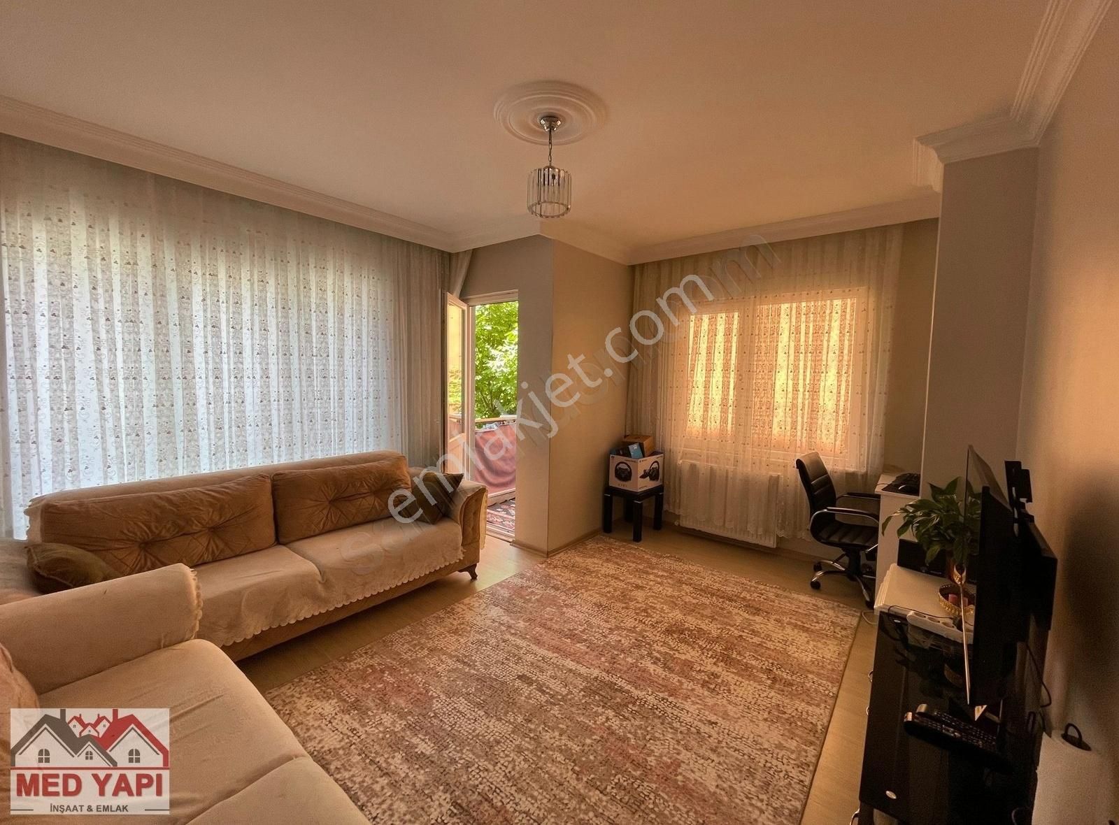 Ümraniye Satılık 2+1 Ara Kat İskanlı Limitsiz Kredili Daire
