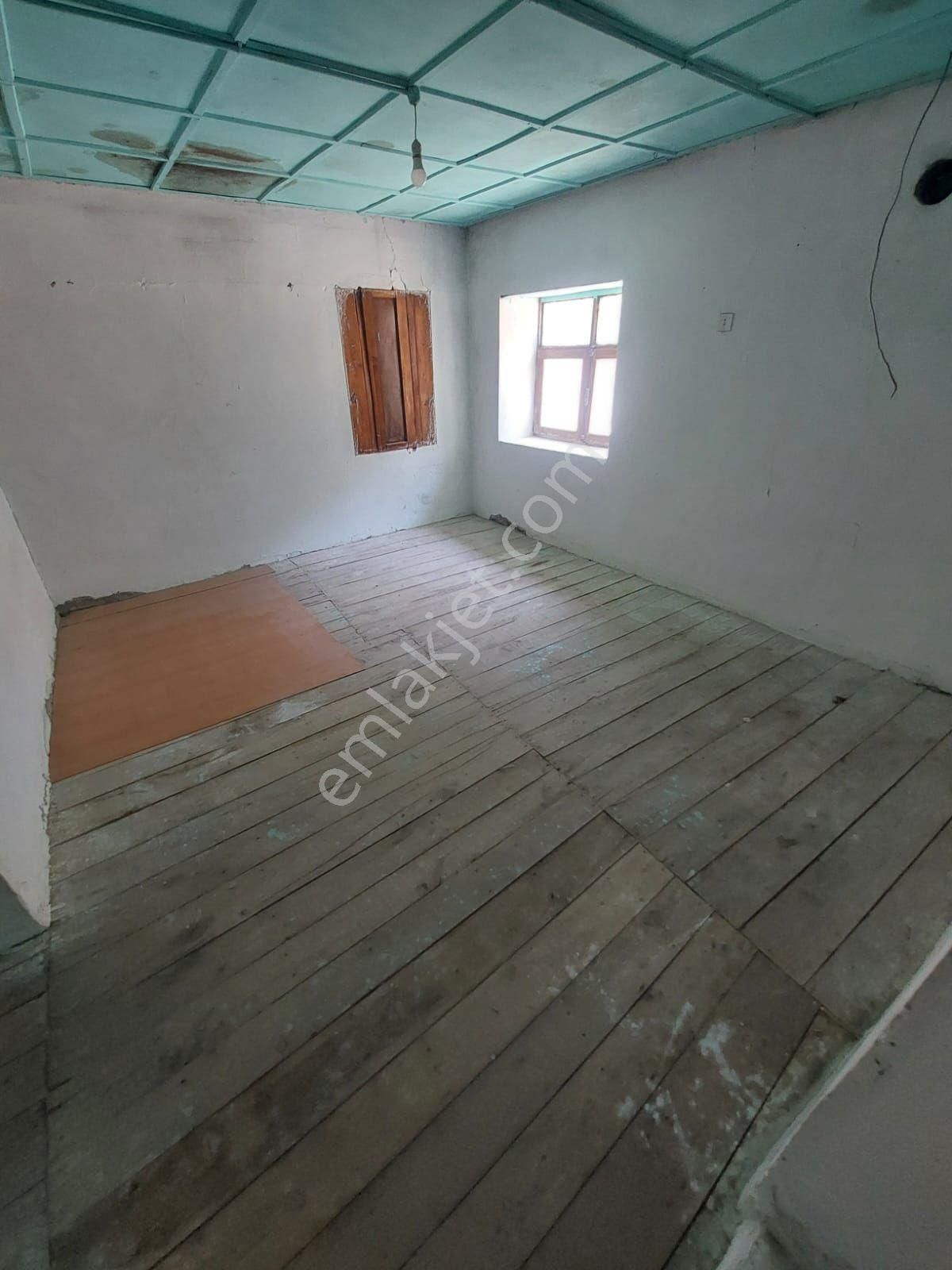 Doğru Emlak'tan Satılık Müstakıl Köy Evı - Görsel 7