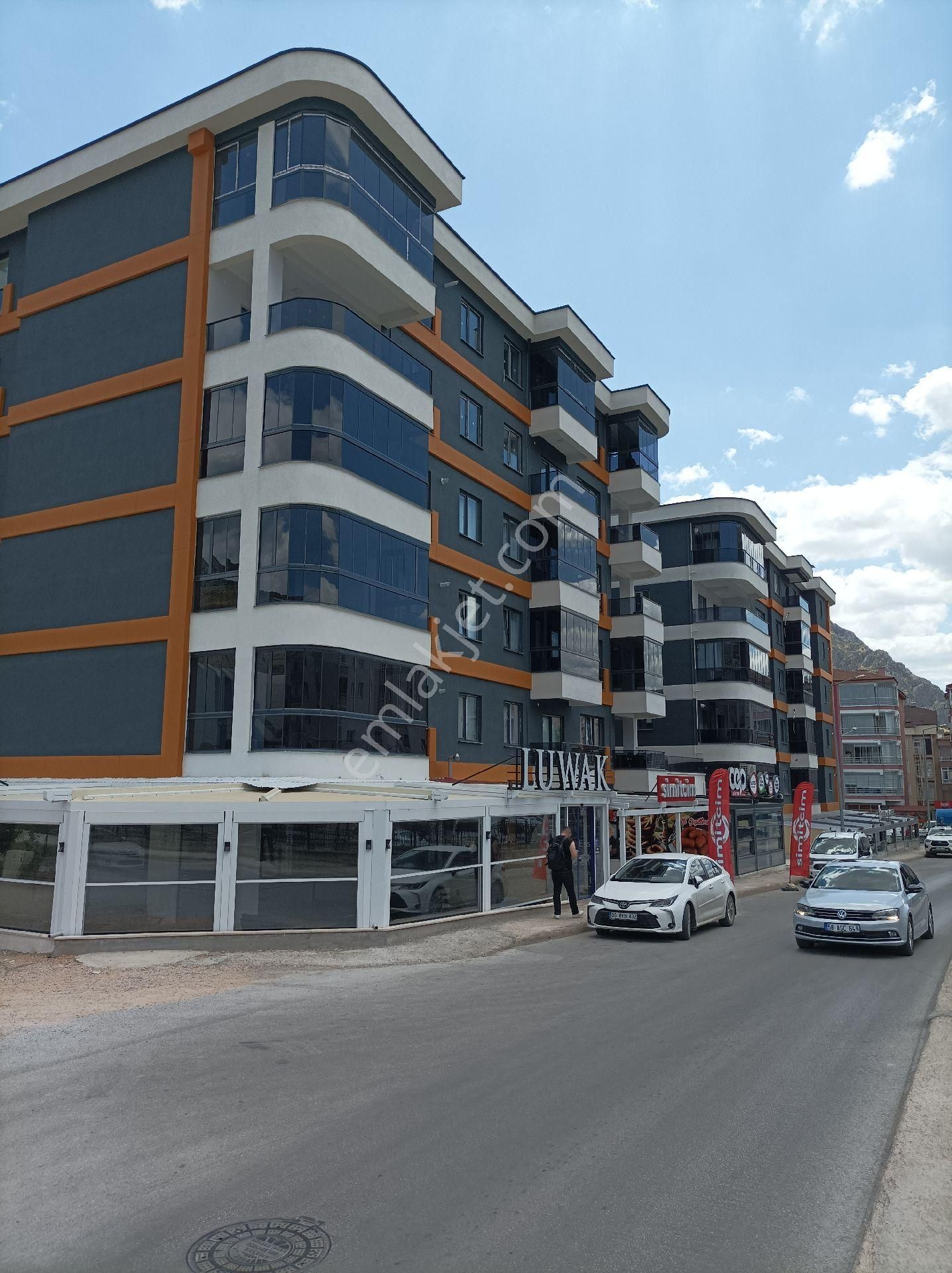 Yardımcı Emlaktan Vizyon Park Sitesinde Satılık 3+1 Daireler