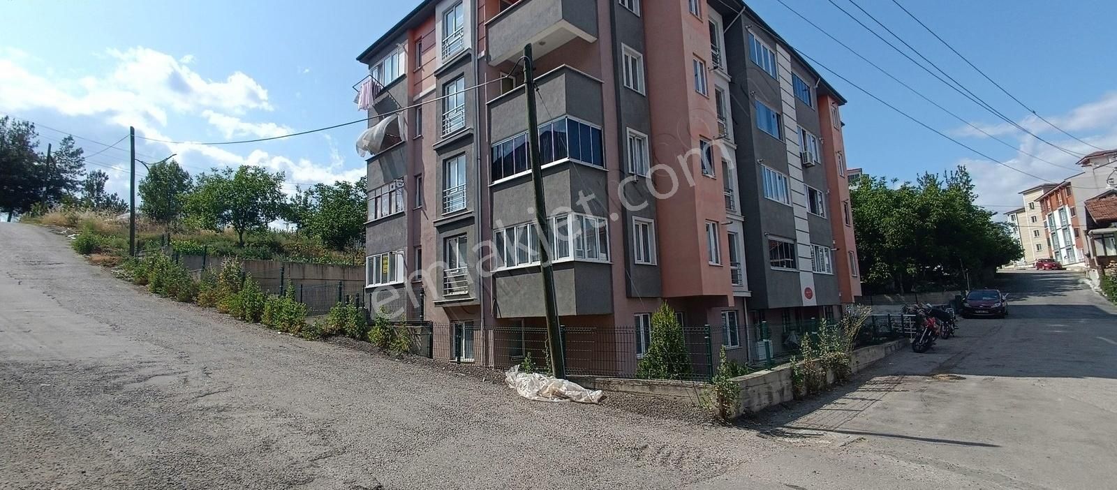 Karabük 5000 Evler Aksoylar Fırın Altında Kiralık 2+0 Daire