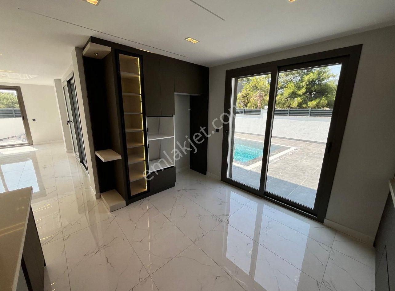 Doğa İçinde Denize 300 Metre Tam Müstakil Villa - Görsel 22