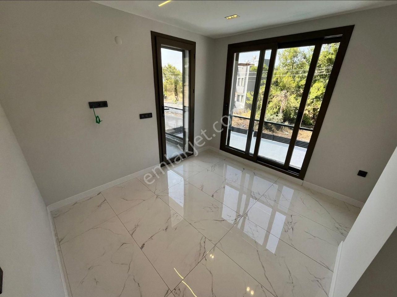 Doğa İçinde Denize 300 Metre Tam Müstakil Villa - Görsel 15