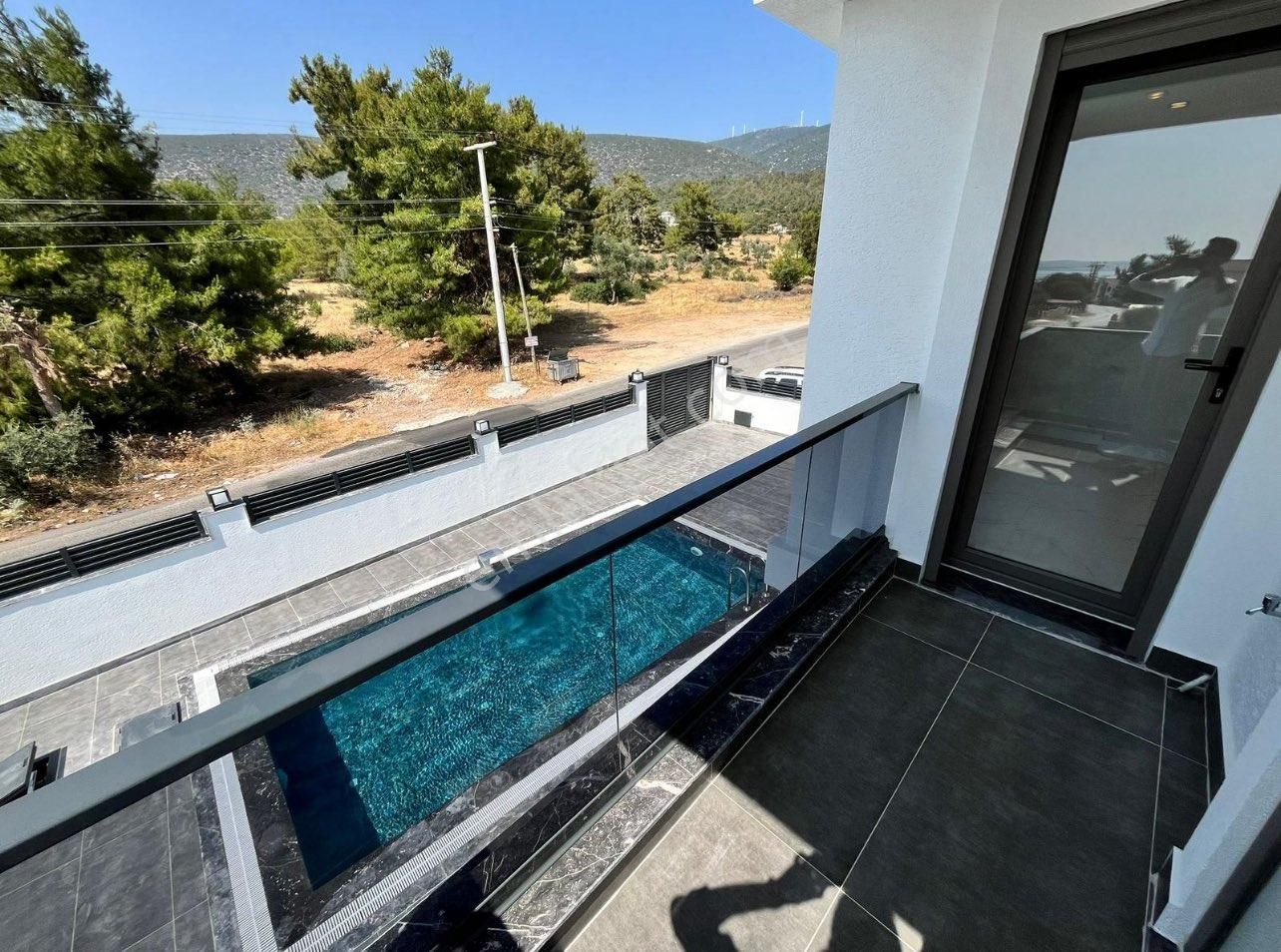 Doğa İçinde Denize 300 Metre Tam Müstakil Villa - Görsel 12