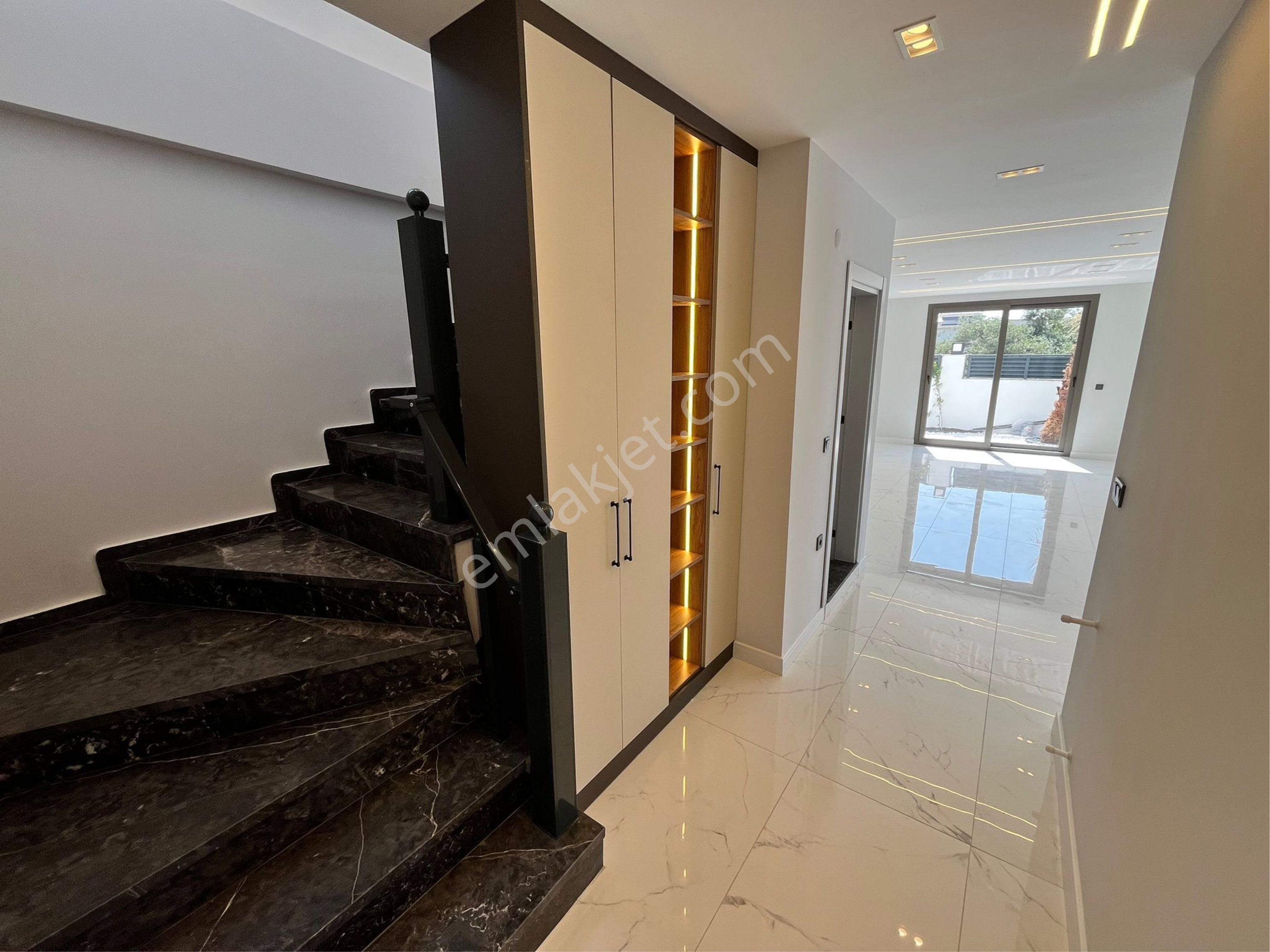 Doğa İçinde Denize 300 Metre Tam Müstakil Villa - Görsel 32
