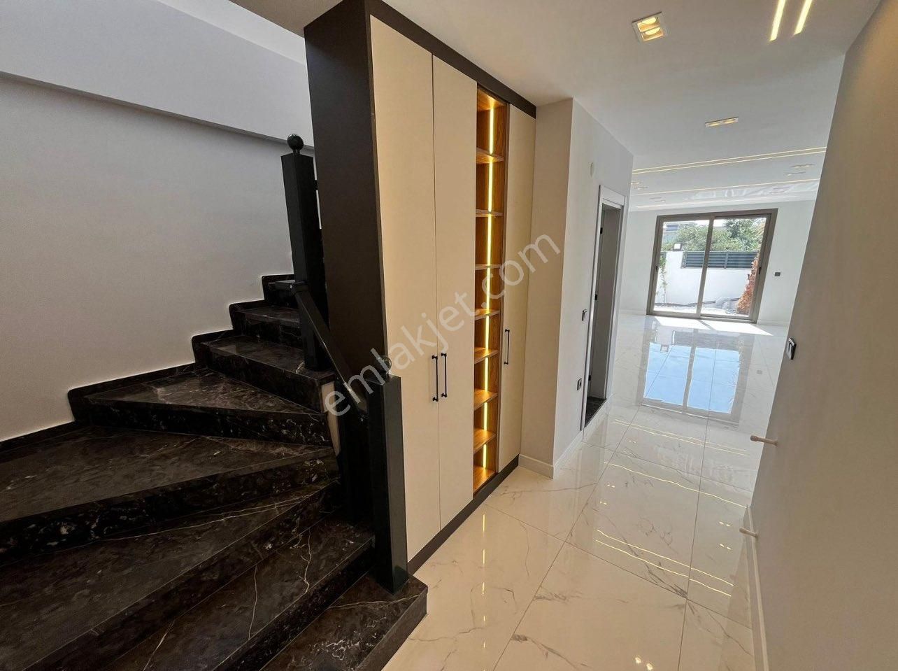 Doğa İçinde Denize 300 Metre Tam Müstakil Villa - Görsel 9
