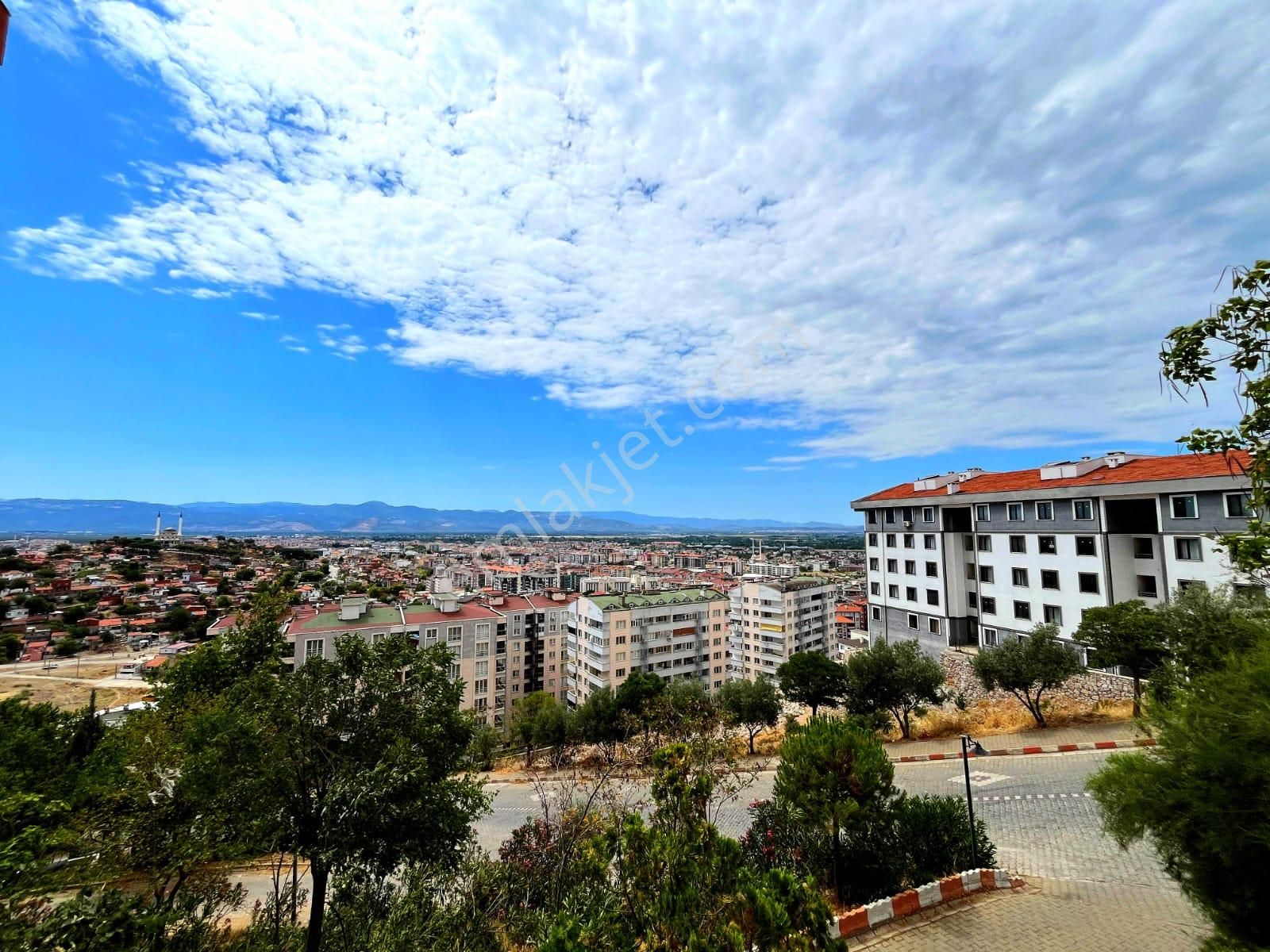 ▶ ▶akçay Körfez'den Toki Bölgesinde Ara Kat Ön Cephe Asansörlü 2+1 Satılık Daire