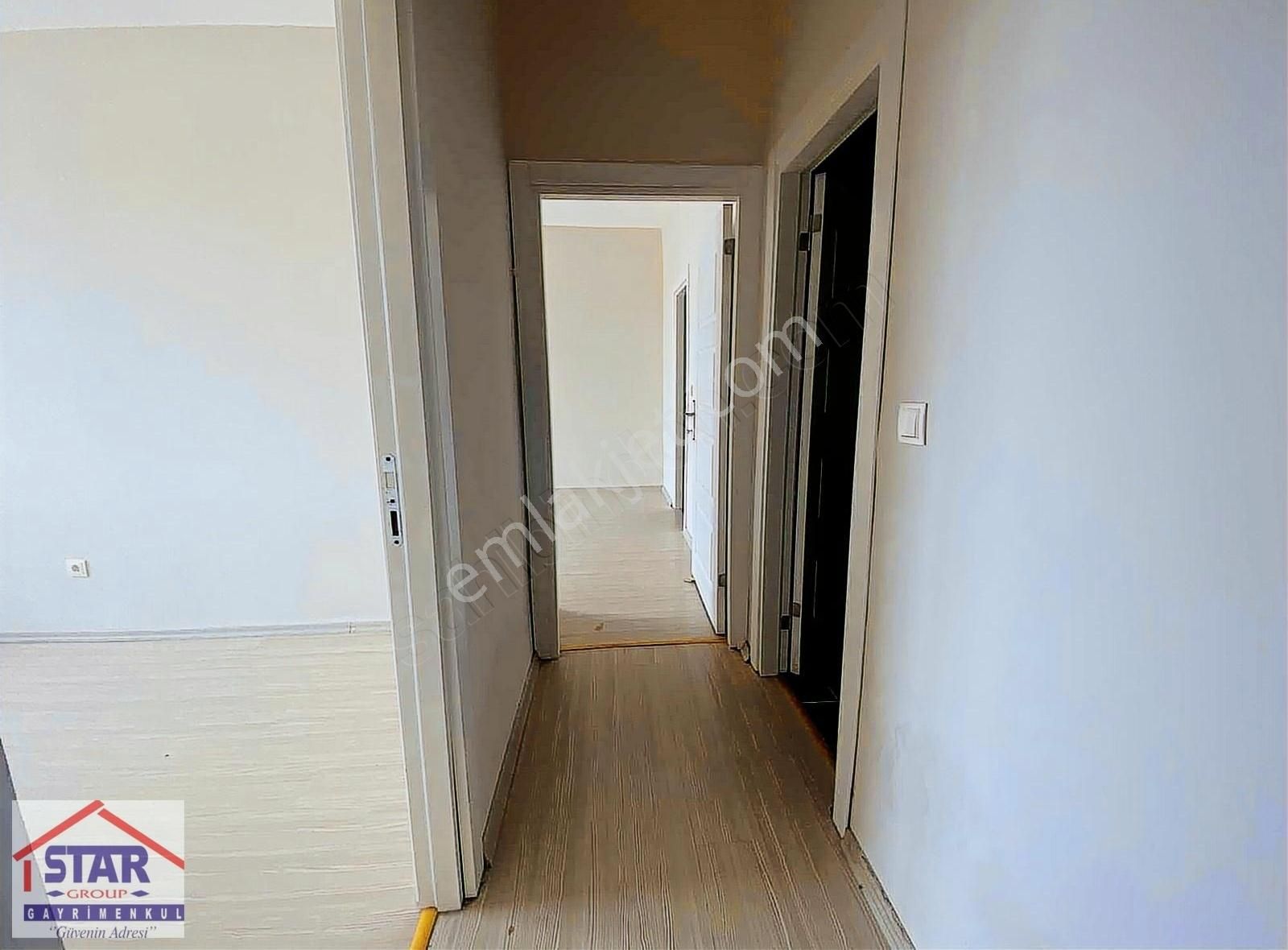 Aile Sitesinde Metrobüse Yürüme Mesafesinde Sıfır 3+1 Satılık