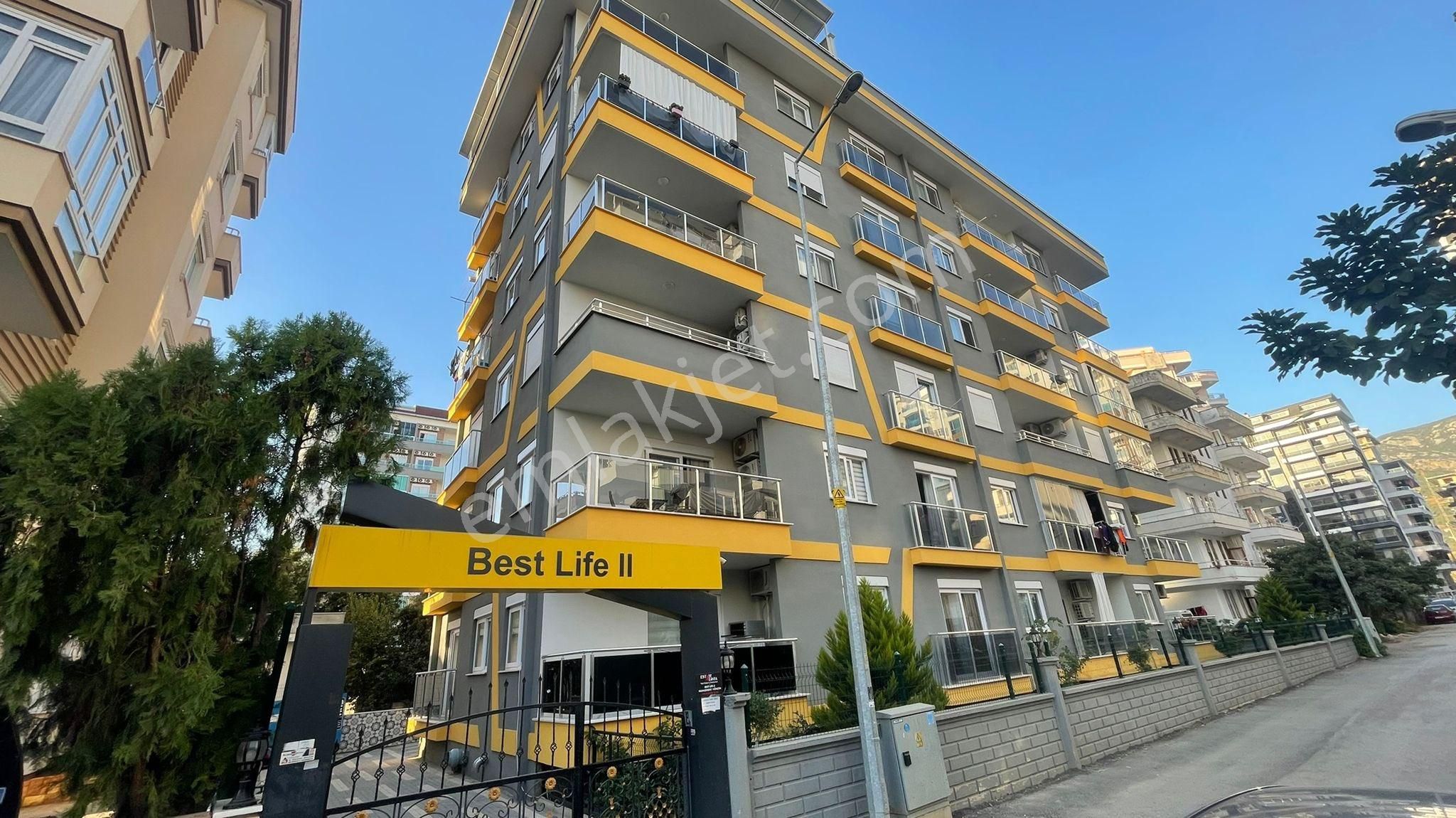 Merkezde Satılık Eşyalı 2+1 Daire
