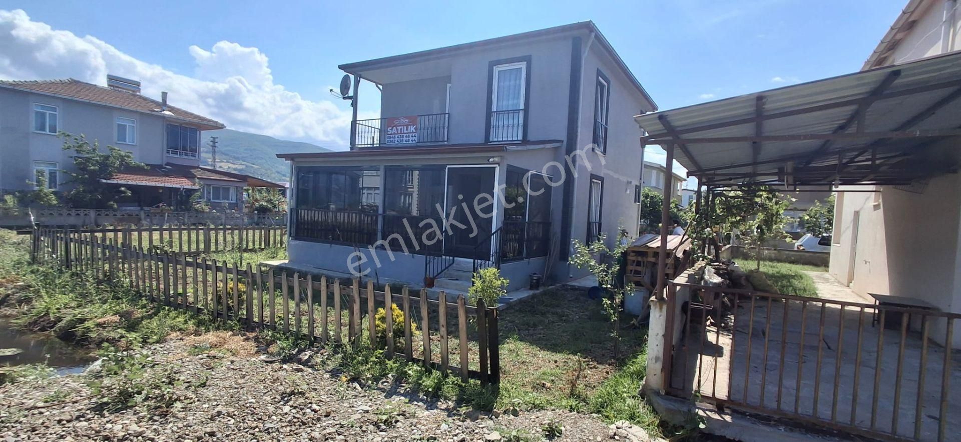Akgün Kurumsal'dan Yakakent'de Deniz Manzaralı Satılık Lüks Villa
