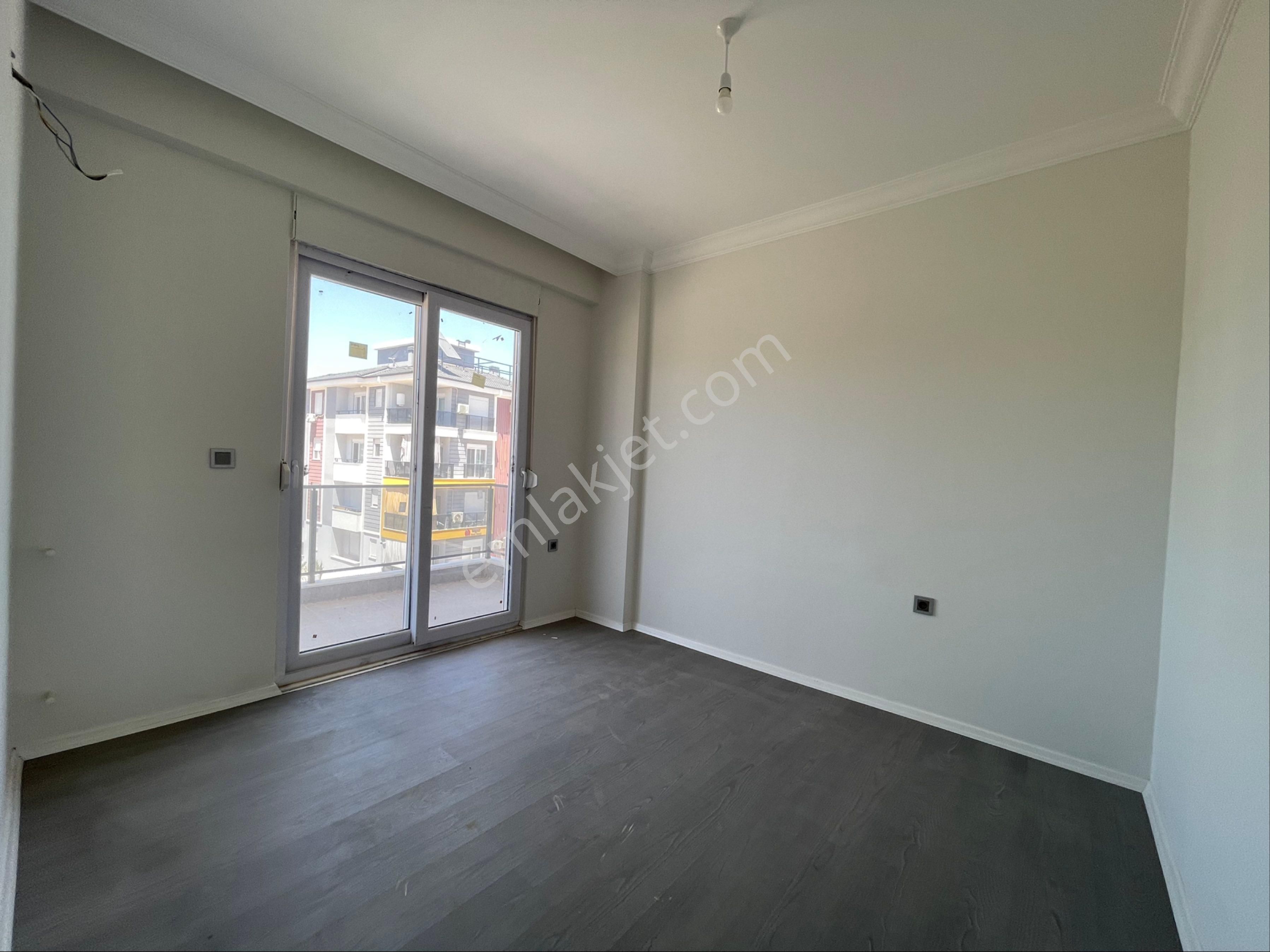 Realty World Anka’dan Yeniköy Merkezde Sıfır Bina 2+1 Ayrı Mutfak - Görsel 15