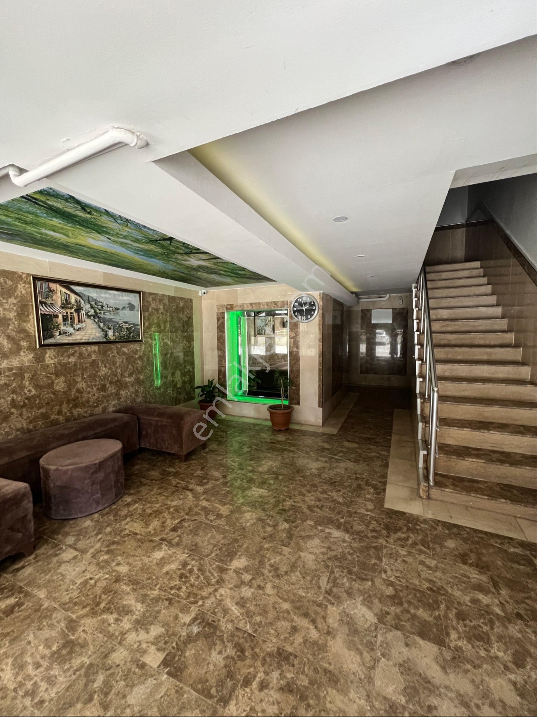 Realite Tapu Gayrimenkulden Satılık 5+1 Daire