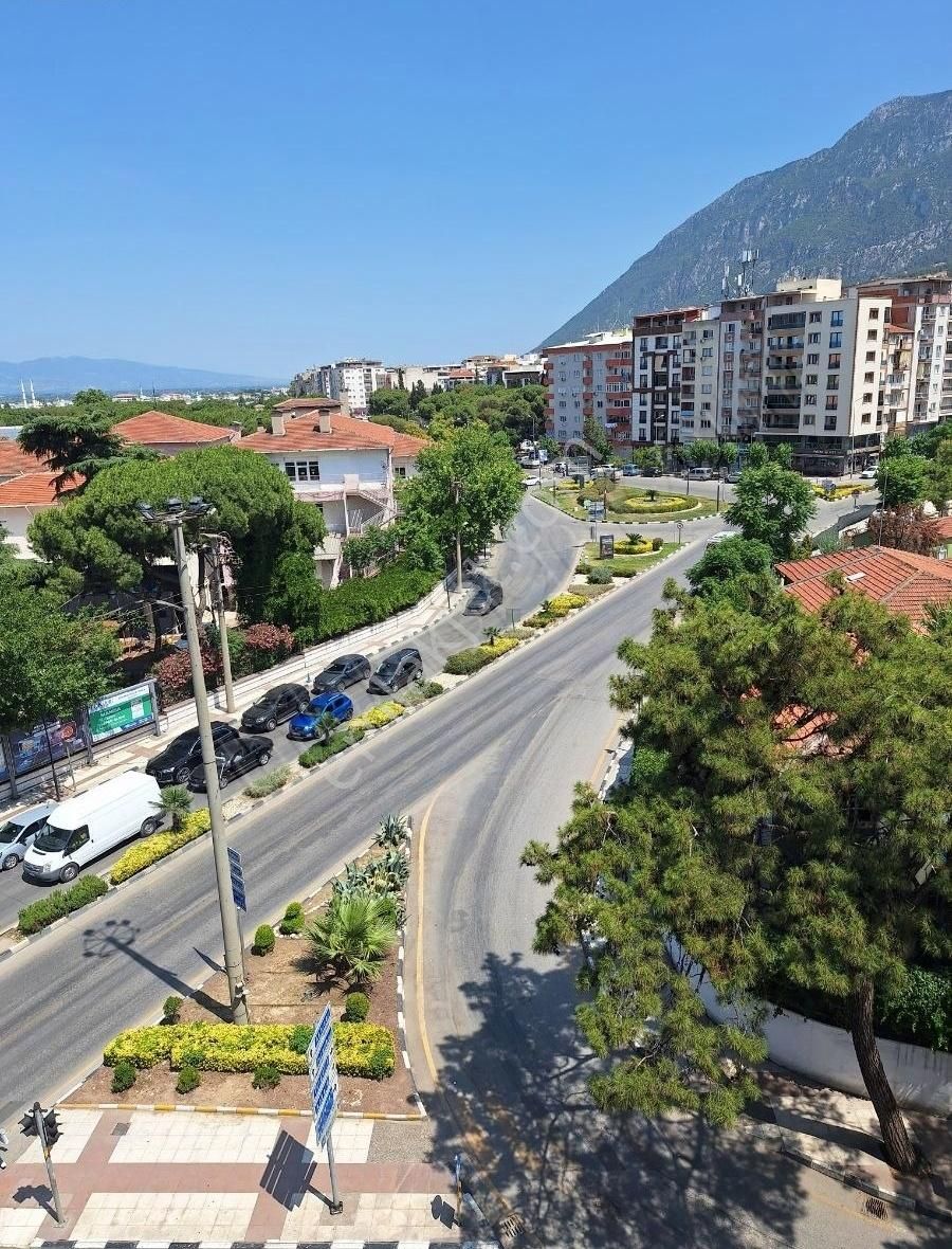 Eski Devlet Hastanesi Karşısı Cadde Üzeri Full Satılık Daire