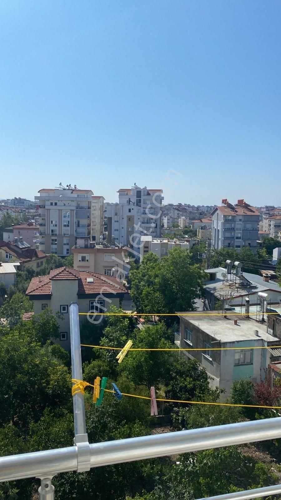 Serik Çınaraltı Mevki 145 M² Doğalgazlı Bakımlı 3+1 Daire