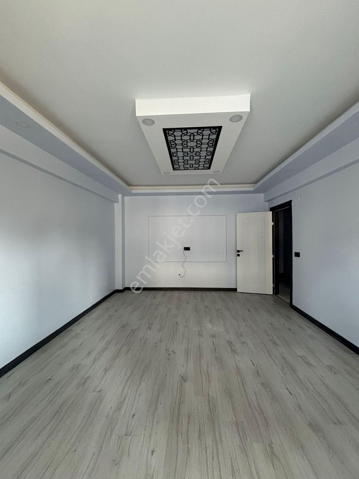 Kapaklı Bahçelieevlerde Geniş Teraslı Daire...