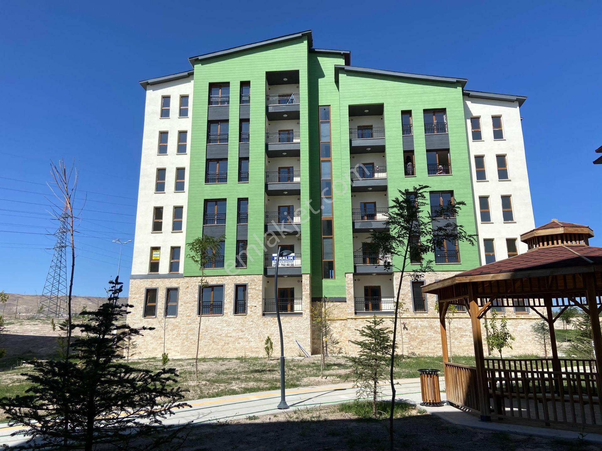 Global Emlak Kumsmall Toki'de Satılık 3+1 Kiracılı Daire