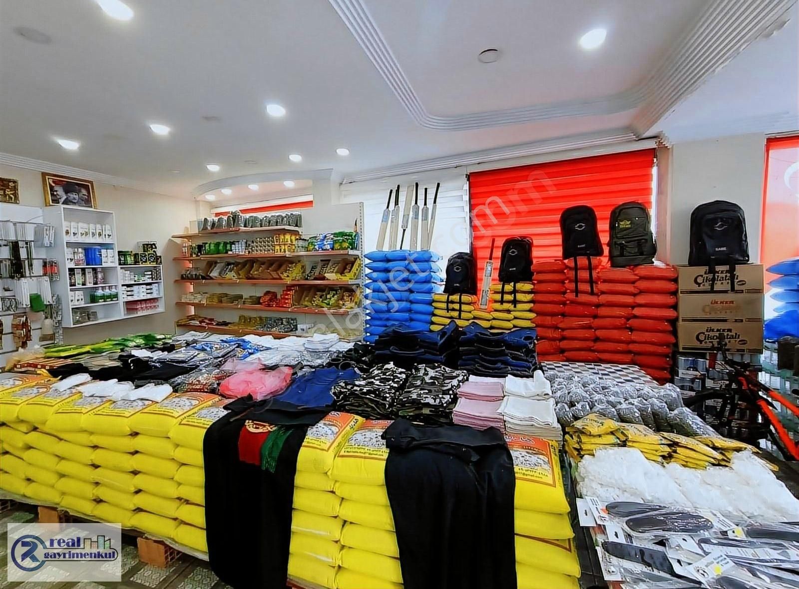 Salih Omurtak Caddesi Üzeri Uğur Mumcu Parkı Yanı Depolu Dükkan - Görsel 3