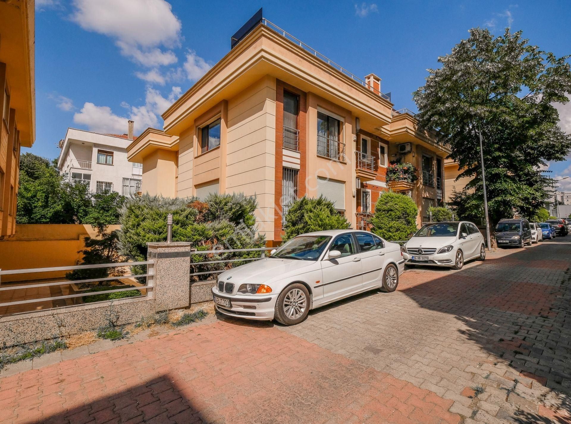 Dağıstan Gayrimenkul'den Sarı Konaklarda 3+1 Kiralık Daire