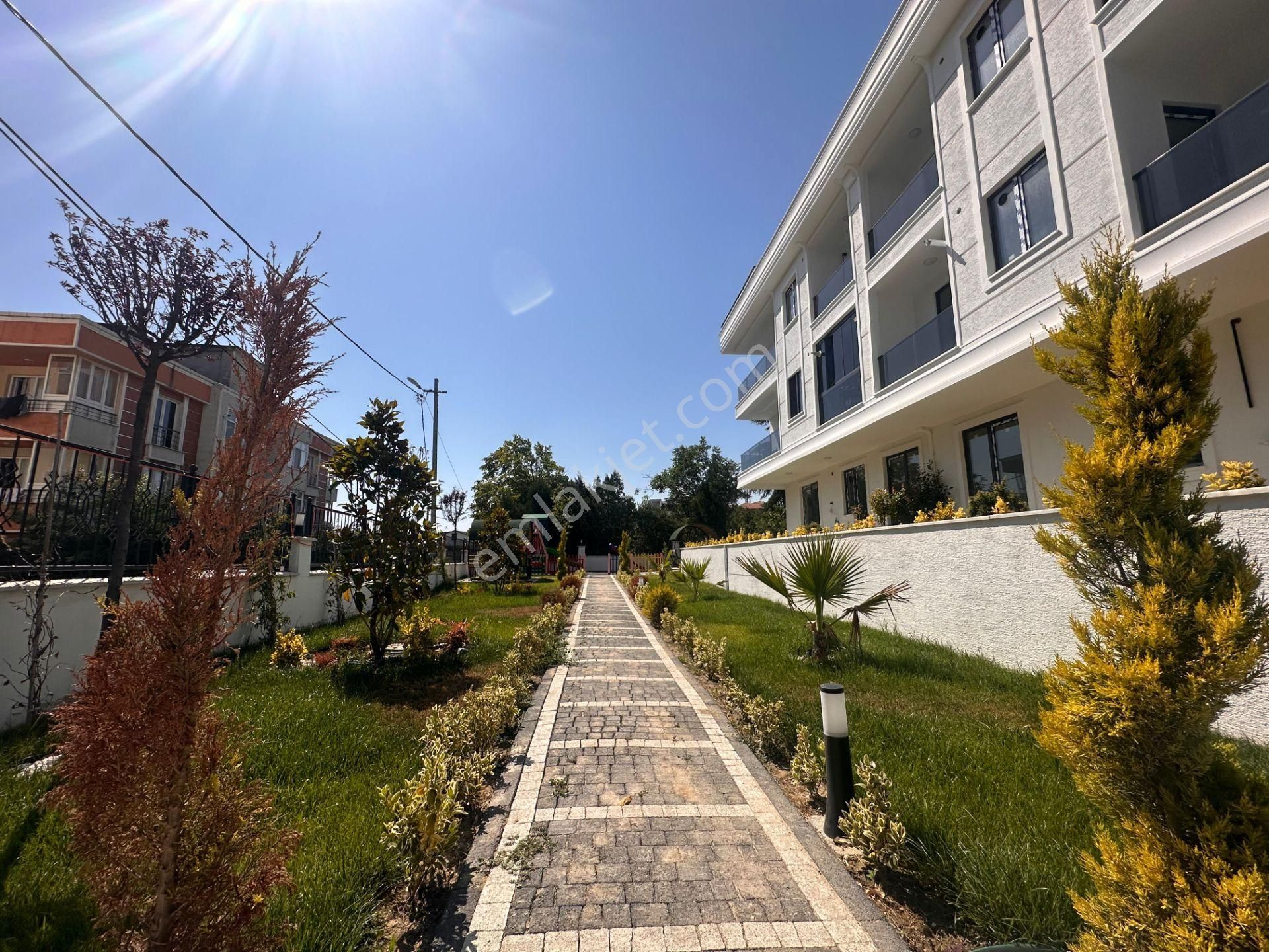 Büyükçekmece Celaliye Mahallesinde Teraslı Ve Bahçe Kullanımlı 2+1 Daire! - Görsel 17