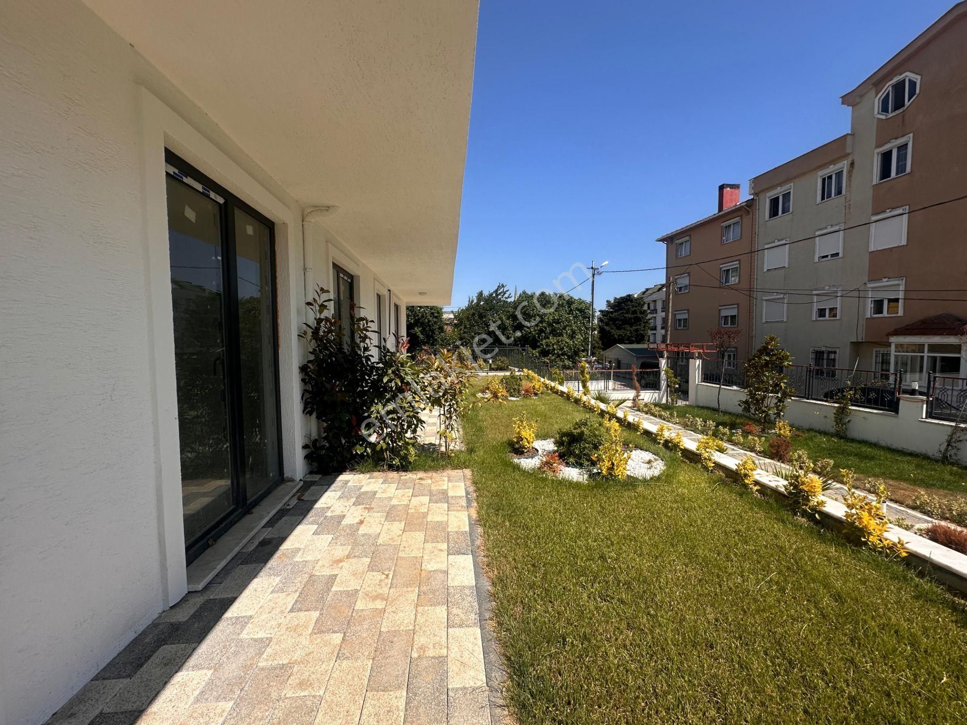Büyükçekmece Celaliye Mahallesinde Teraslı Ve Bahçe Kullanımlı 2+1 Daire! - Görsel 2