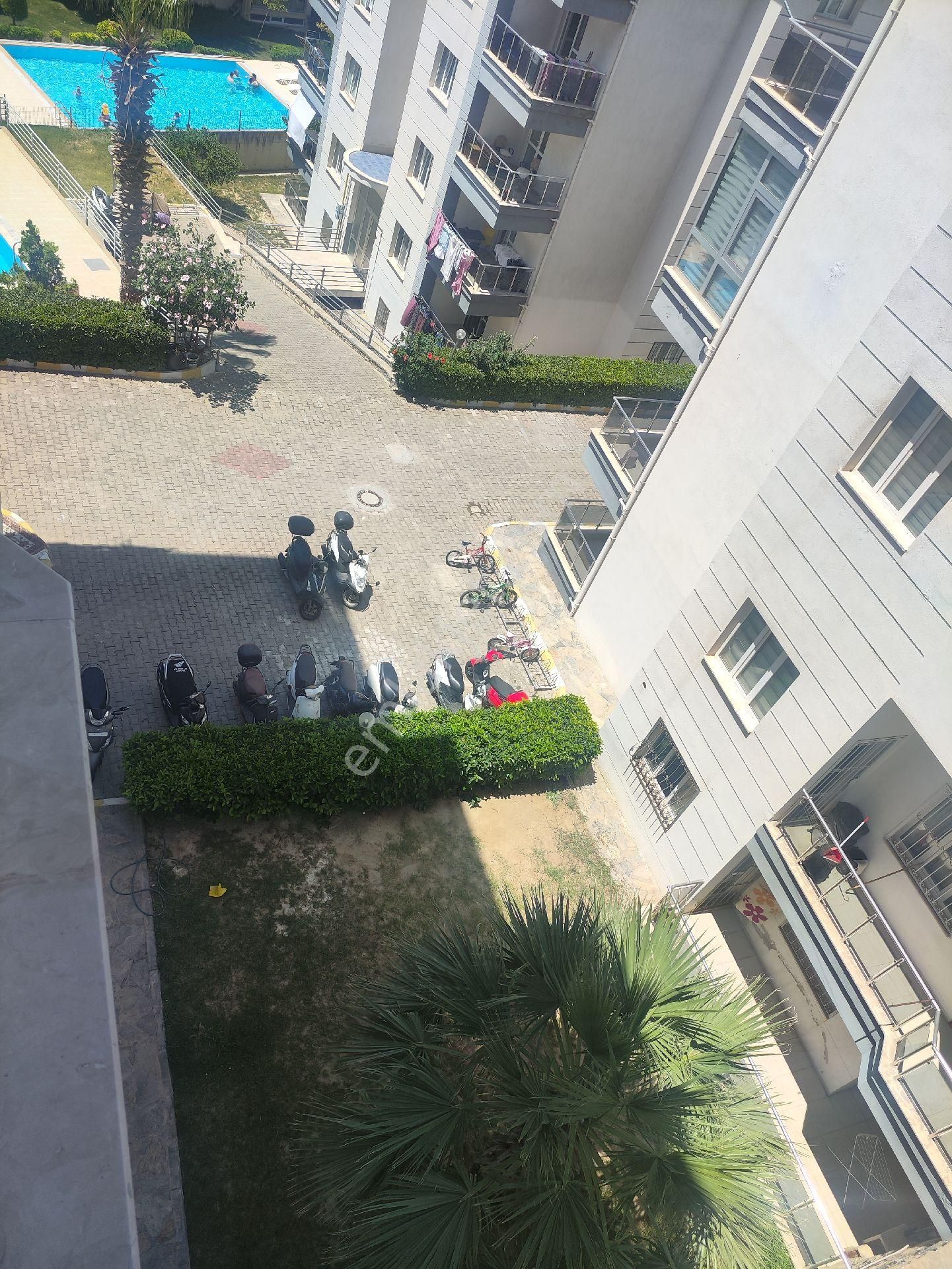 Acil Satılık Havuzlu Lüks Daire - Görsel 24