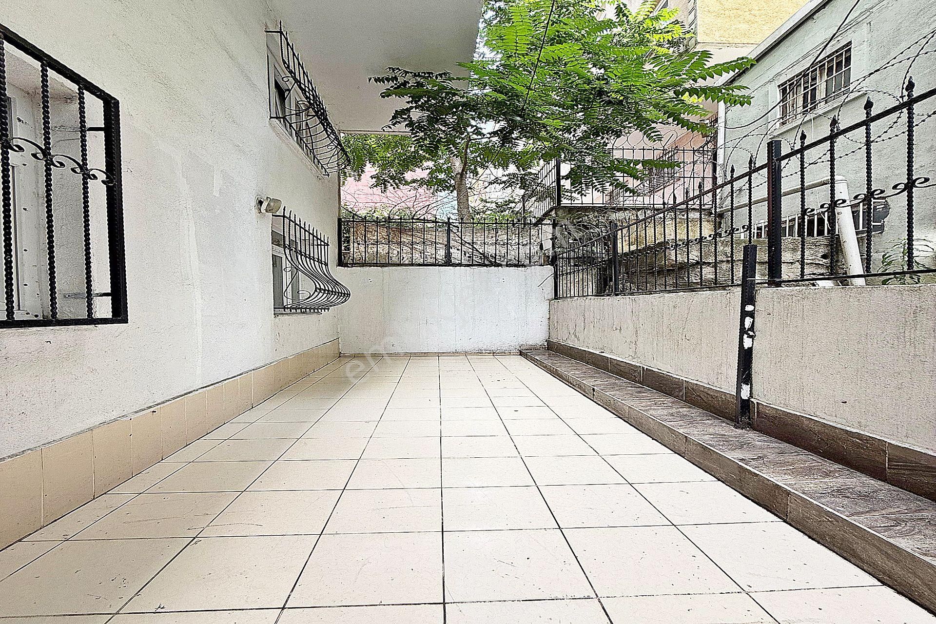 Bahçeşehir Lokasyonunda Lüx Tasarımlı Satılık 2+1 Daire - Görsel 20