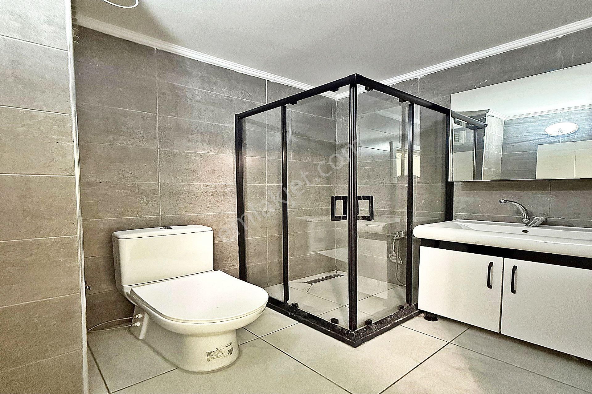 Bahçeşehir Lokasyonunda Lüx Tasarımlı Satılık 2+1 Daire - Görsel 21