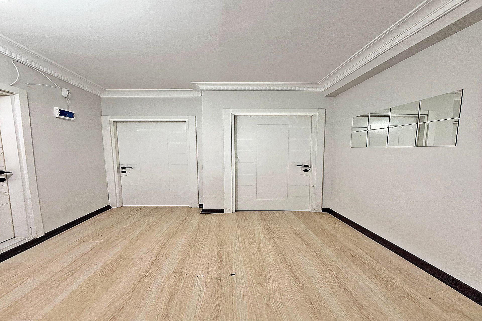 Bahçeşehir Lokasyonunda Lüx Tasarımlı Satılık 2+1 Daire - Görsel 17