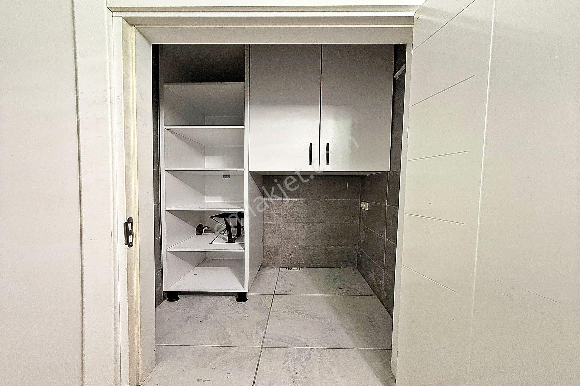 Bahçeşehir Lokasyonunda Lüx Tasarımlı Satılık 2+1 Daire - Görsel 22