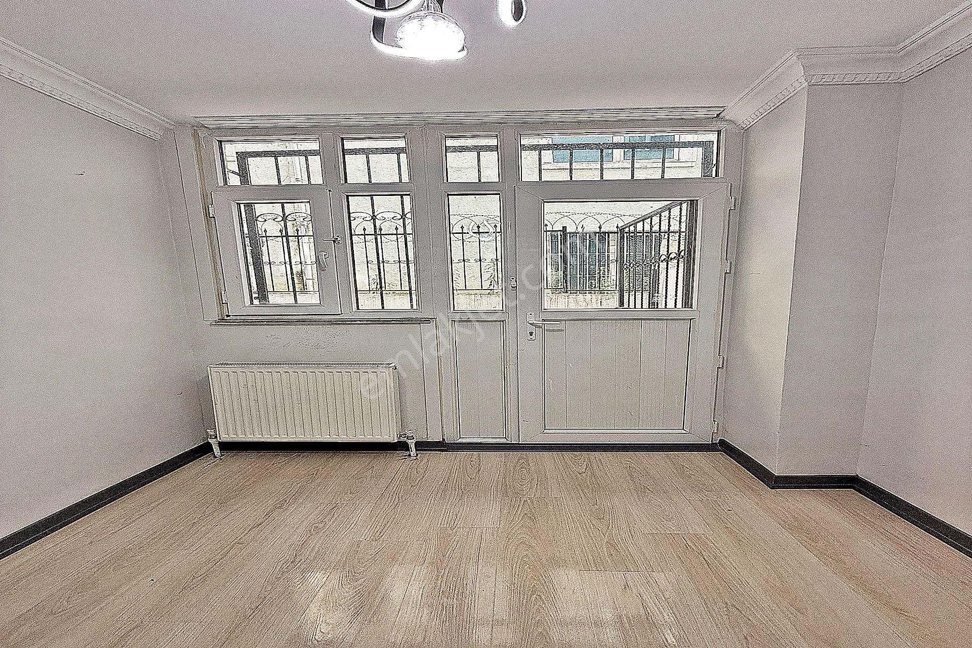 Bahçeşehir Lokasyonunda Lüx Tasarımlı Satılık 2+1 Daire - Görsel 15