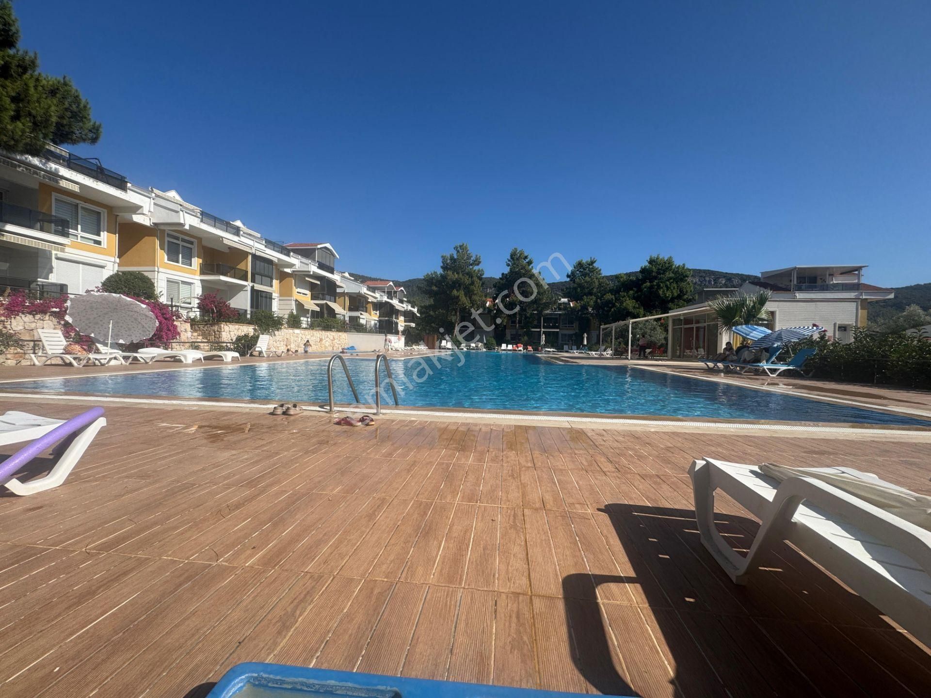 Didim Akbükte Olimpik Havuzlu Defne Park Sitemizde 3+1 Ayrı Mutfaklı Eşyalı Kat Dubleximiz Satılık - Görsel 8