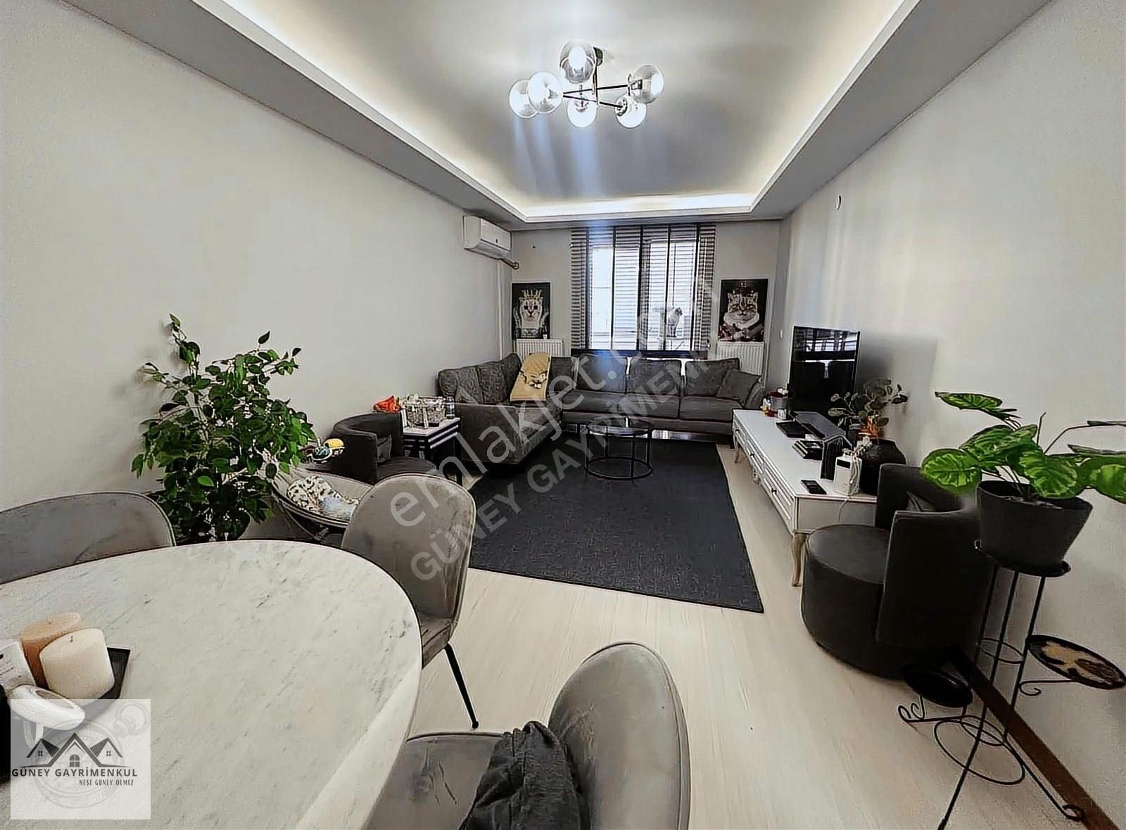 Güney'den Aile Binası 2+1 Ayrı Mutfak Arakat Geniş Satılık Daire