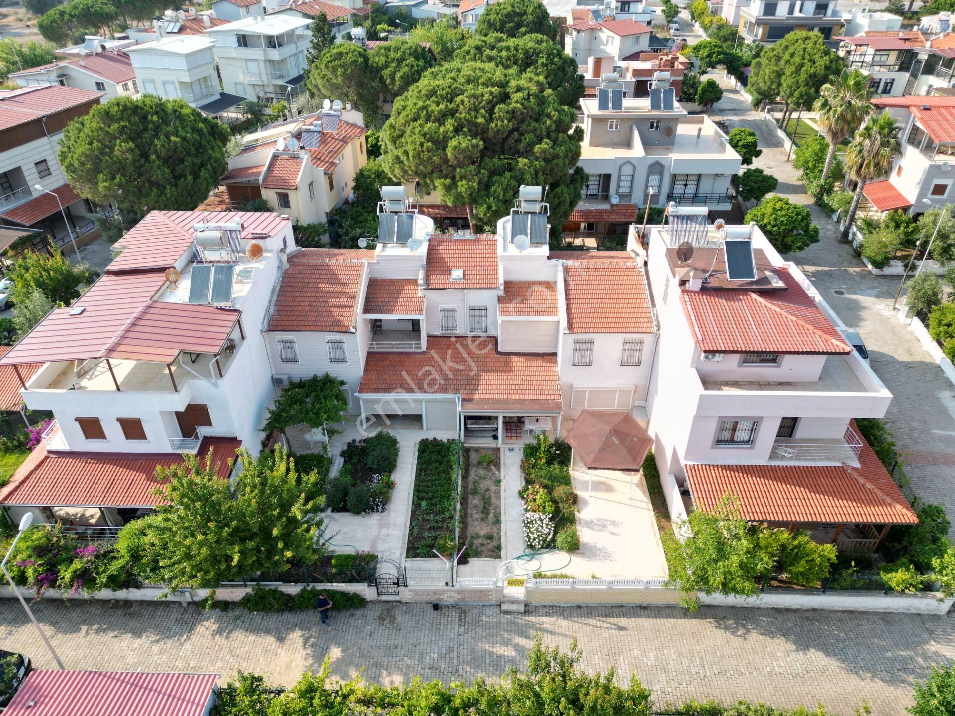 İzmir Seferihisar Ürkmez De Satılık Denize Çok Yakın Yazlık Villa 4+1