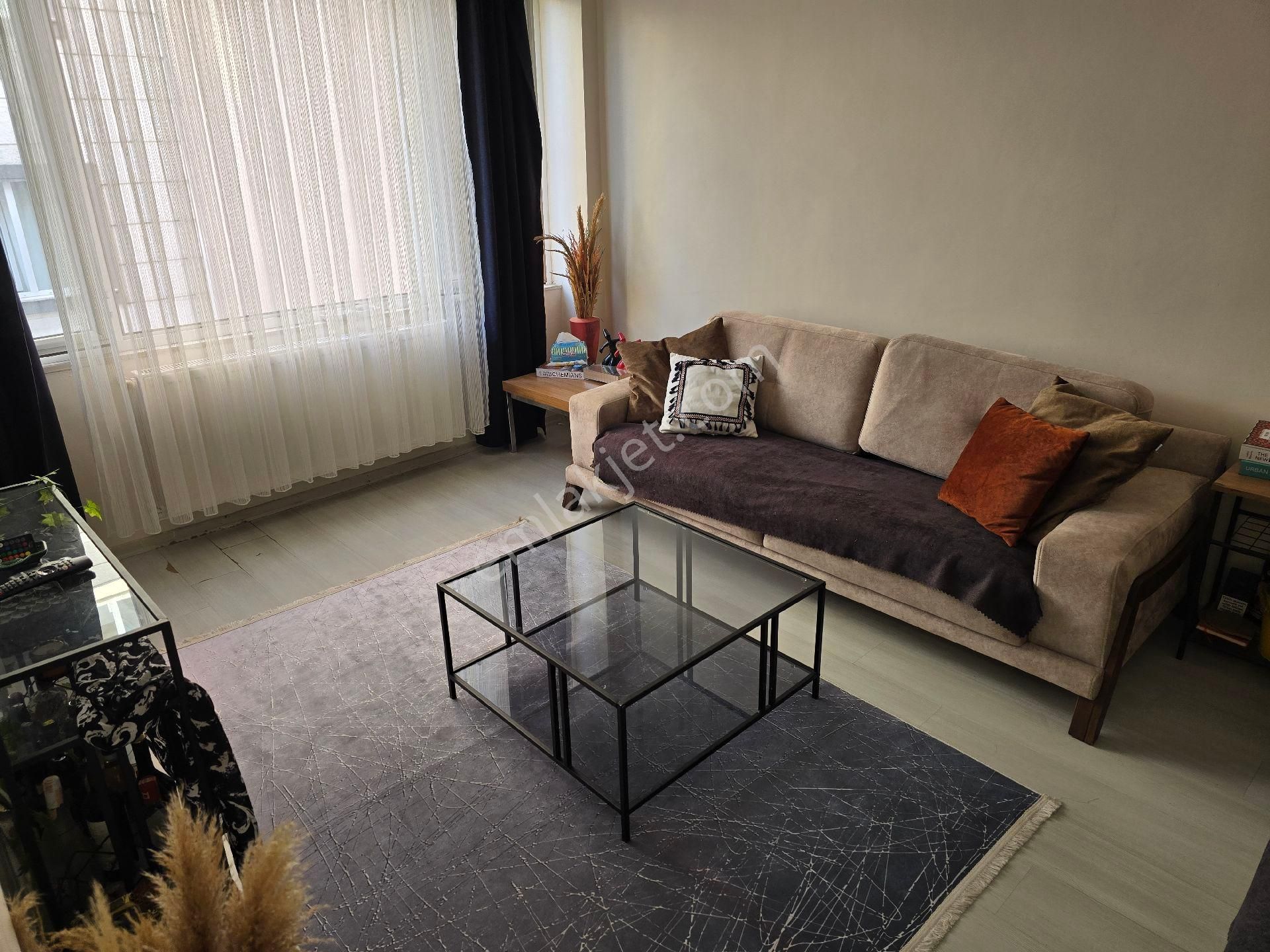 Ege Emlaktan Kağıthane Çağlyan Mh Satılık 2+1 Daıre