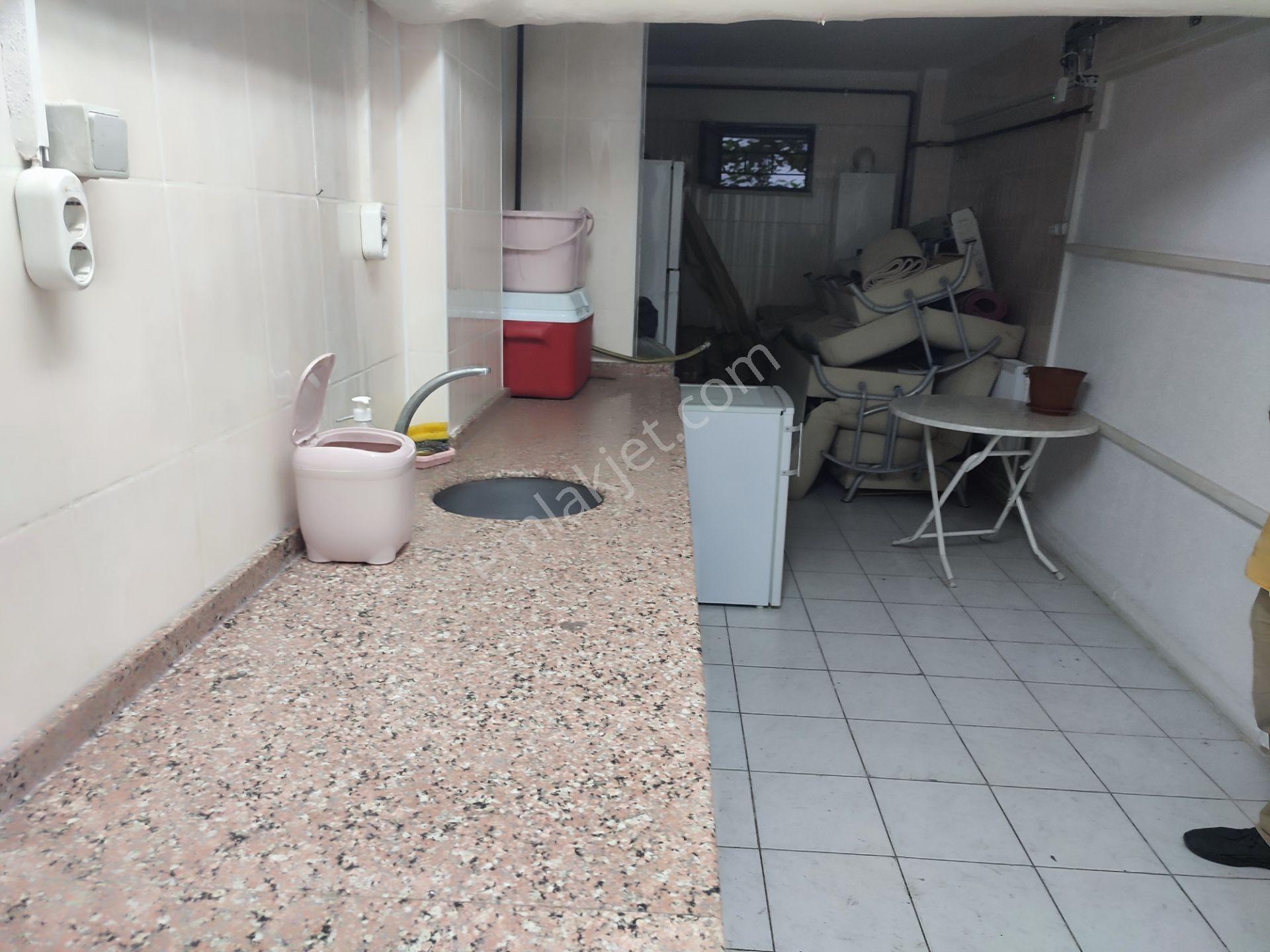 Ömerağa Mah, Asansörlü, 2+1 Satılık Daire + 100 M2 Dükkan - Görsel 8