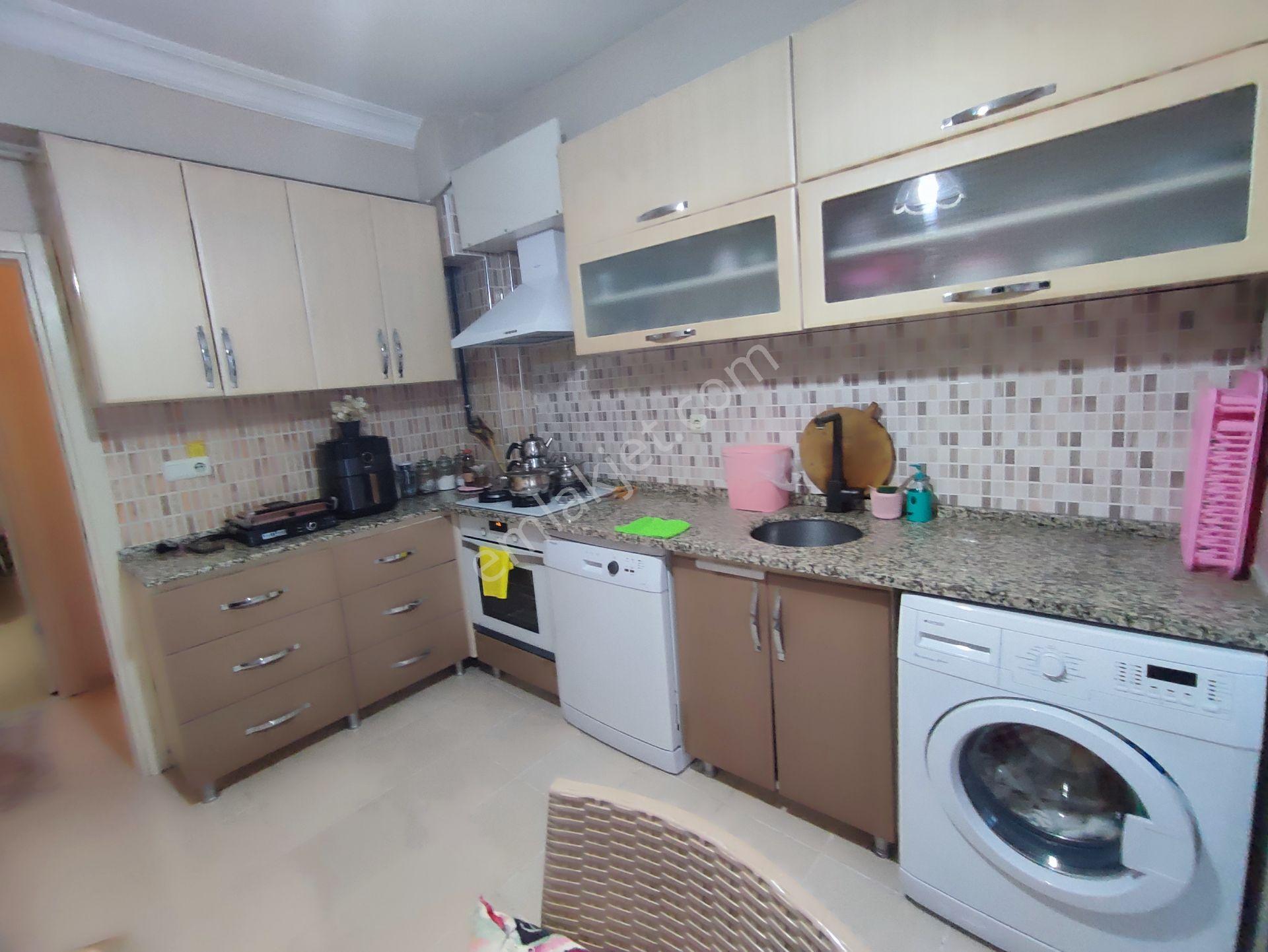 Ömerağa Mah, Asansörlü, 2+1 Satılık Daire + 100 M2 Dükkan - Görsel 2