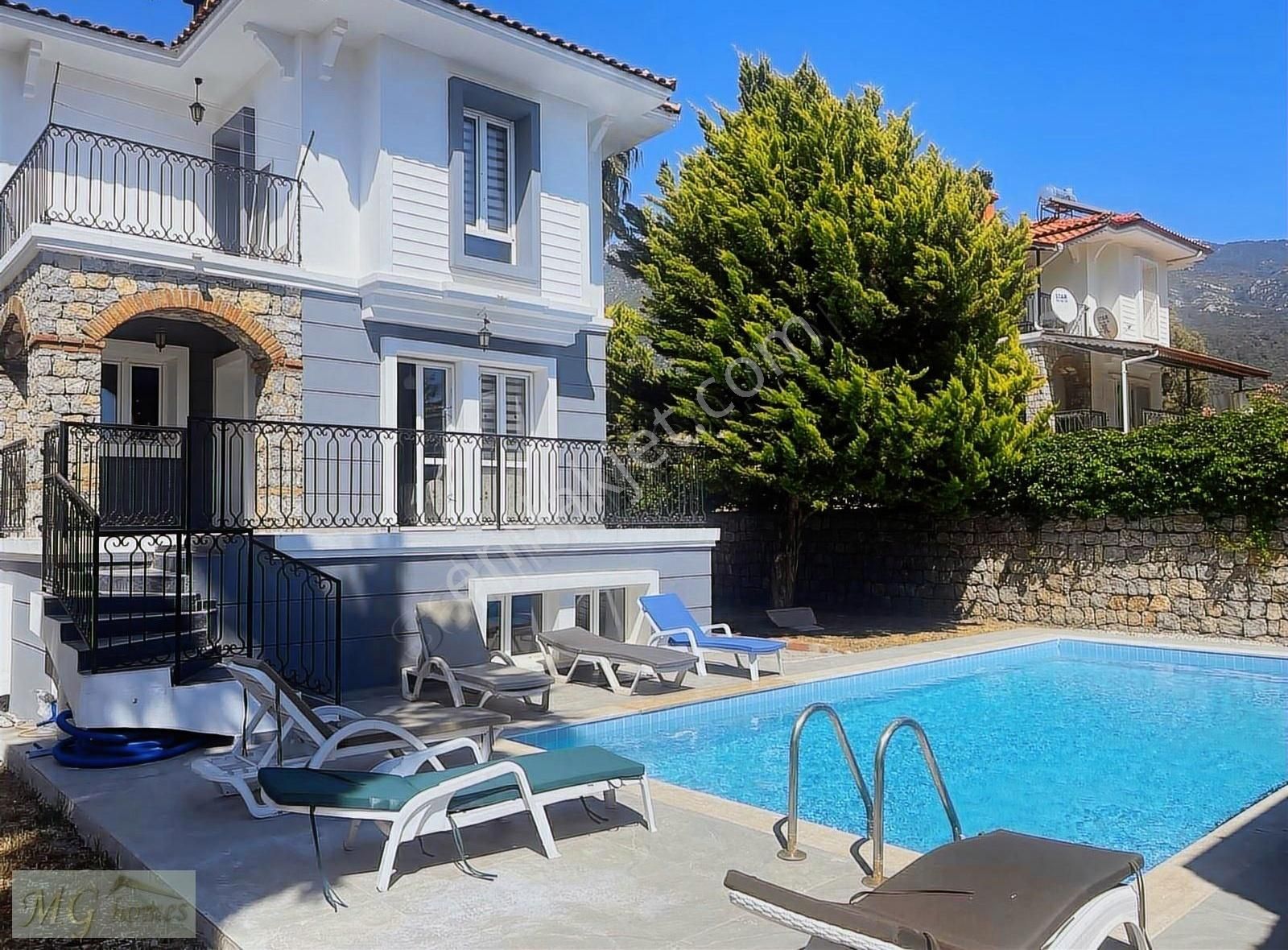 Fethiye Hisarönü'nde Müstakil Havuzlu 500m2 İçinde 4+1 Villa