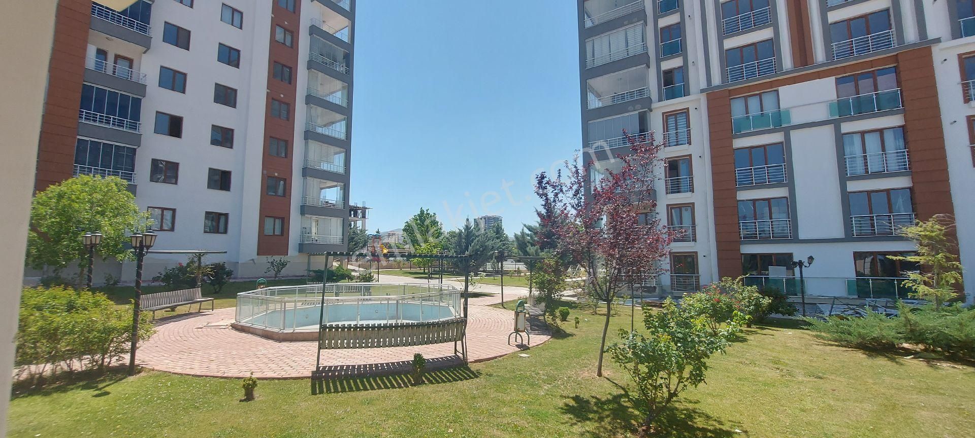 Değer'den Bostanbaşında 4+1 Ara Kat Daire